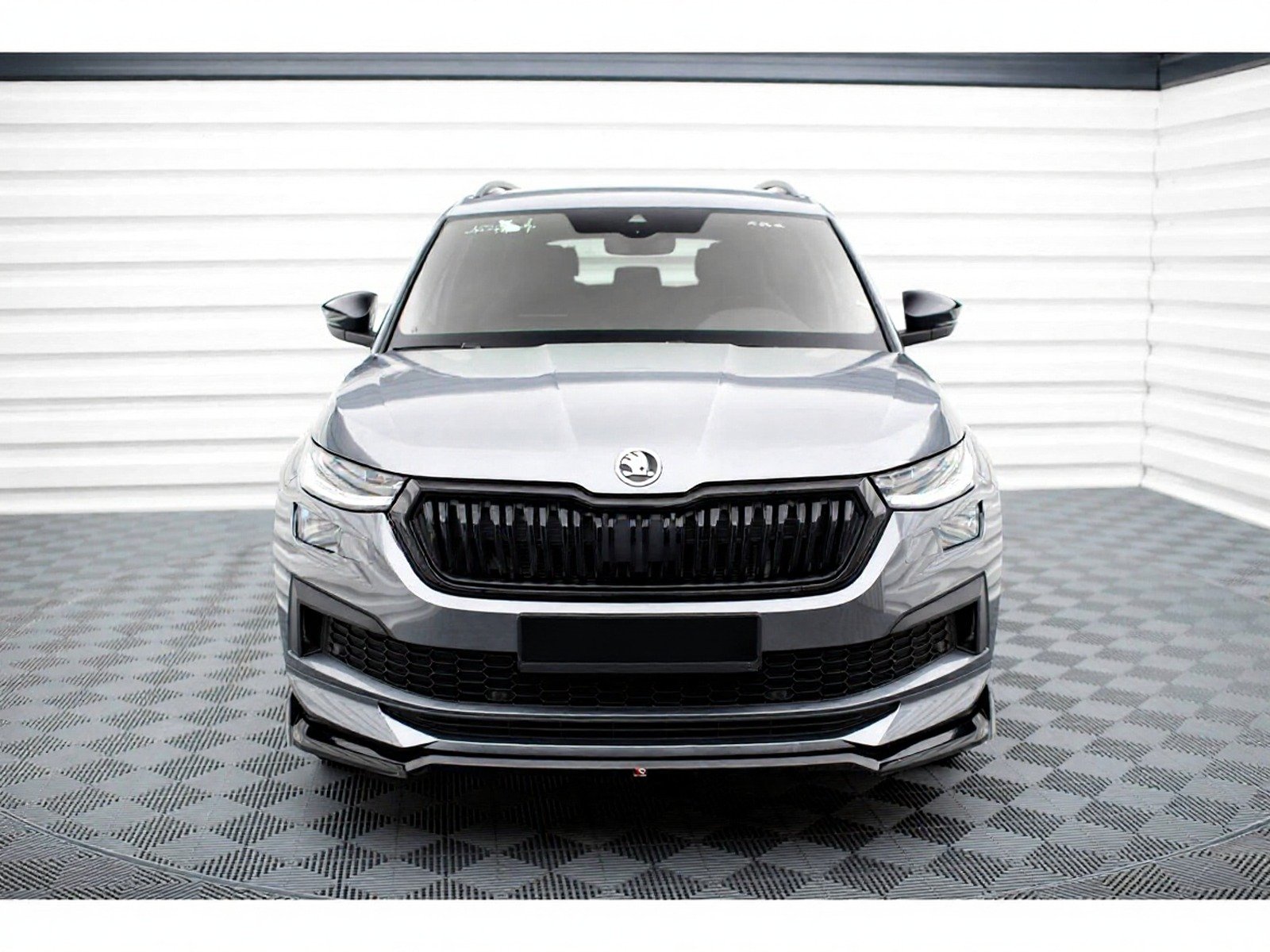 Gloss Black Merten2 Front Splitter for Skoda Kodiaq MK1 Facelift Sportline (2021-2023).jpg