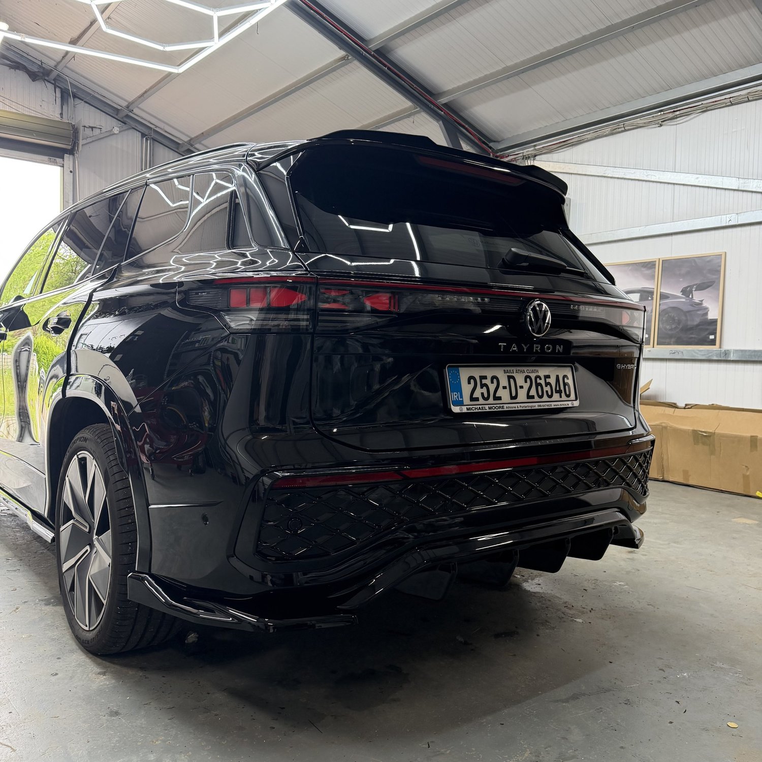 Volkswagen Tayron rear diffuser and spoiler cap gloss black — Body Styling Ireland Galway 2026