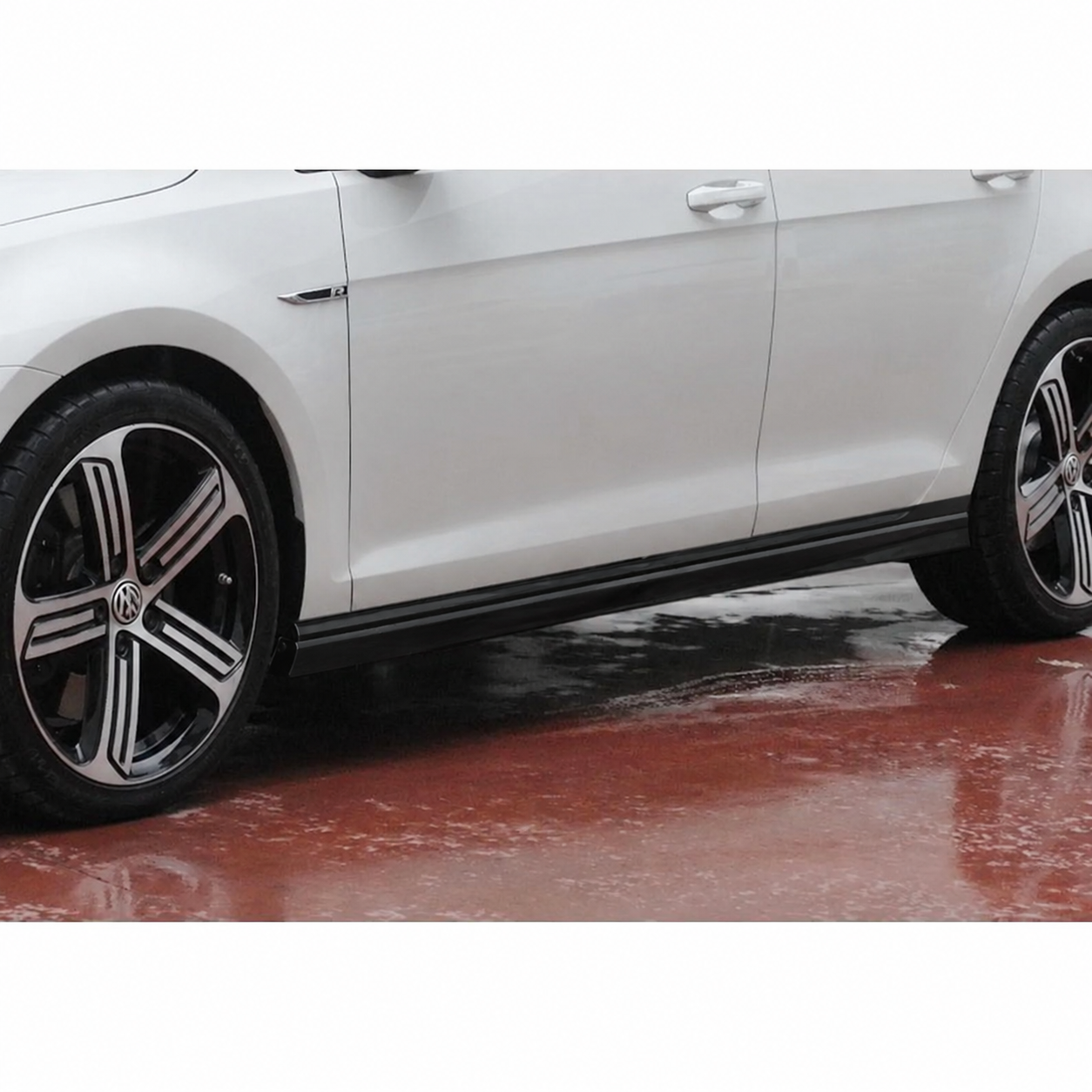 White Volkswagen with Glossy Black Side Skirt.png