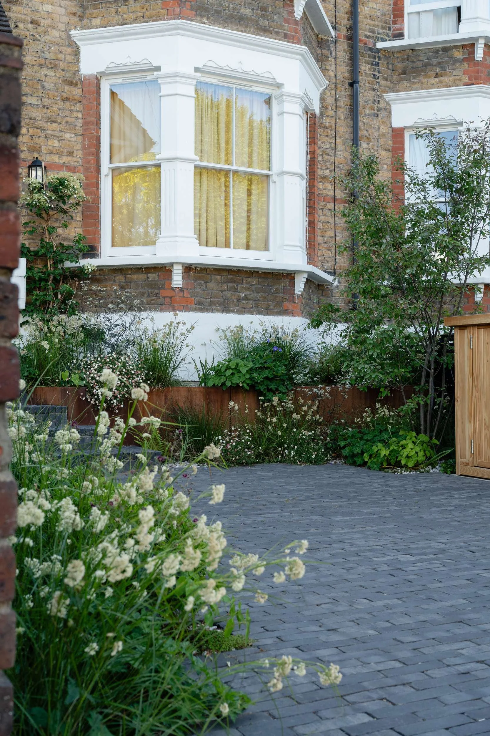 front-garden-hero-drive-store.jpg