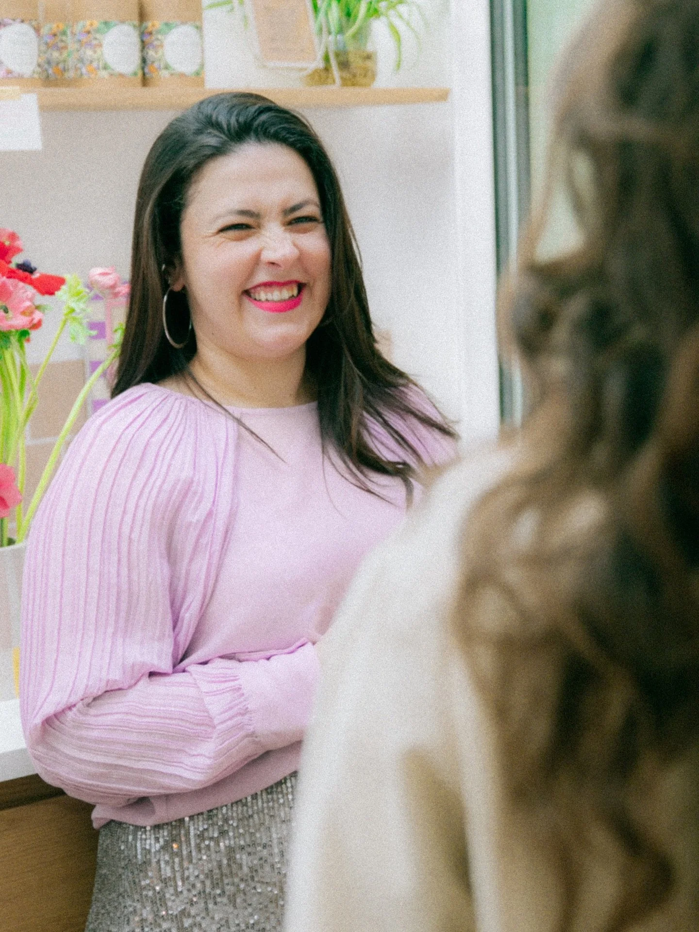 Il y a des lieux o&ugrave; l&rsquo;on vient travailler.
Et puis il y a ceux o&ugrave;, sans trop savoir pourquoi, quelque chose change.

Maison Mira, je l&rsquo;ai imagin&eacute;e comme &ccedil;a.

Un endroit o&ugrave; l&rsquo;on sort du flou, o&ugra