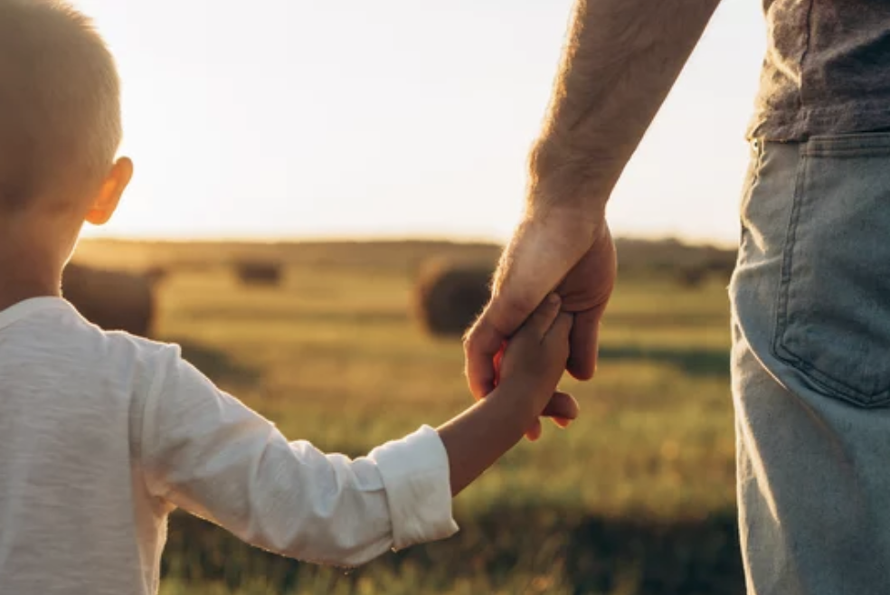 Grieving and Parenting at the Same Time: How Parents Can Stay Connected Through Loss
