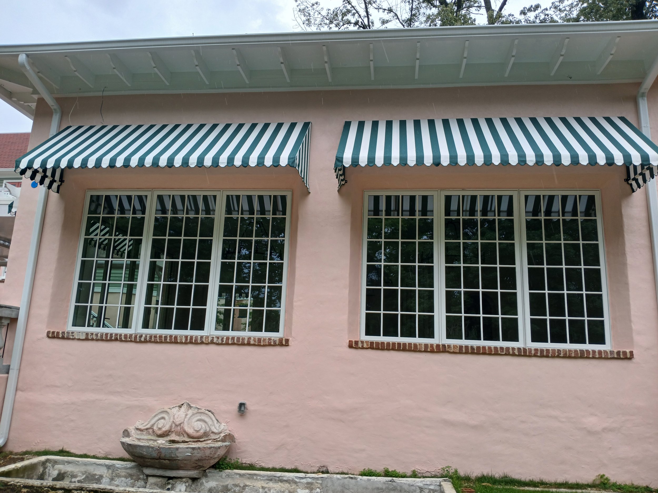 Pink House *******.jpg