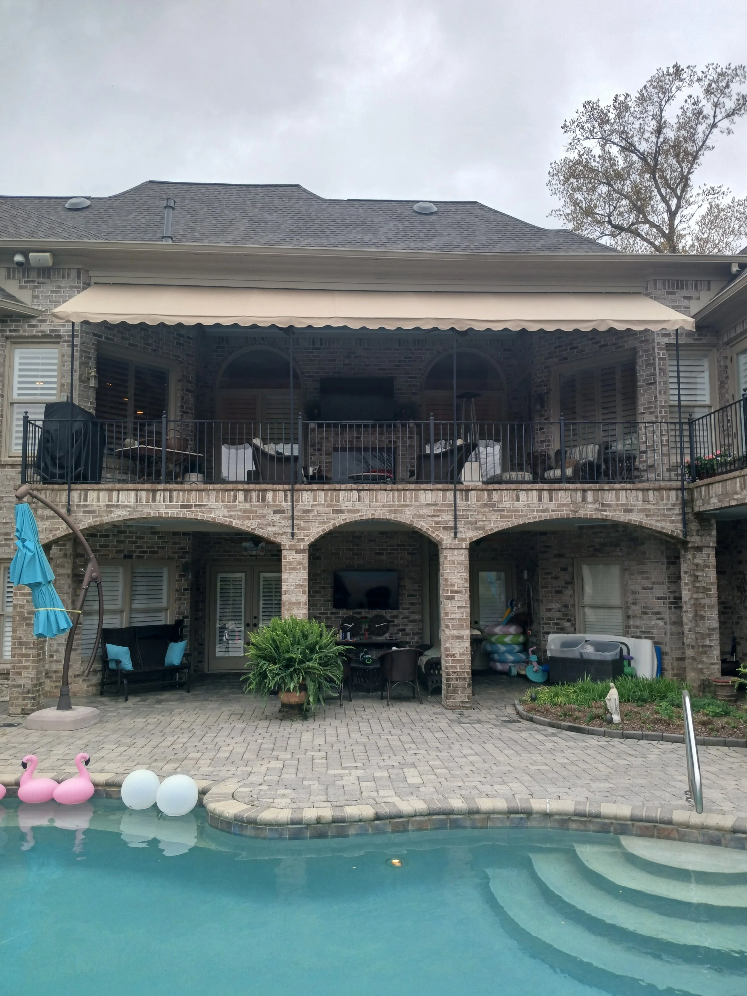 balcony:pool awning.jpg