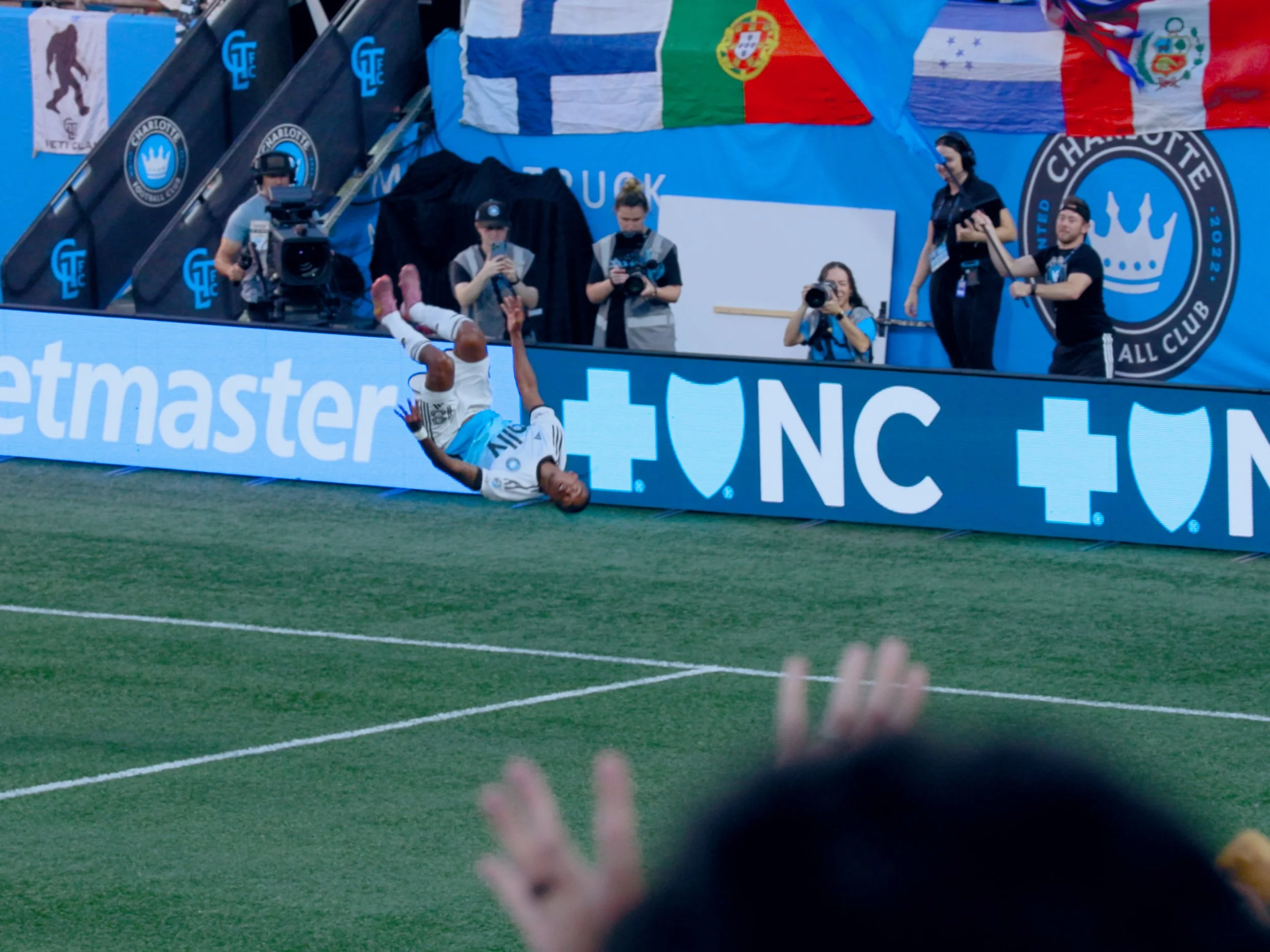 Sequence 03.00_25_03_04.Still003.jpg