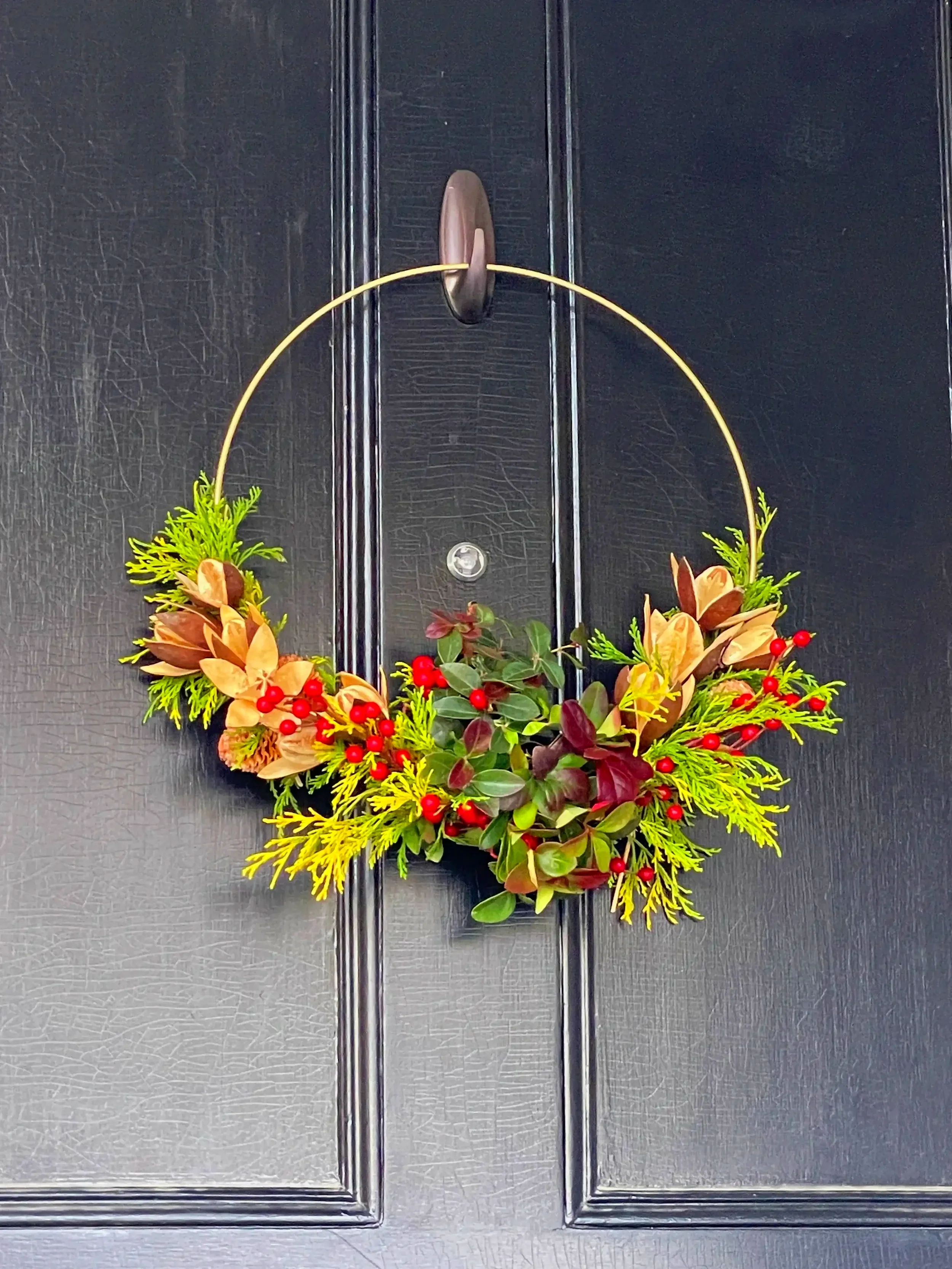 Metal hanging wreath.webp