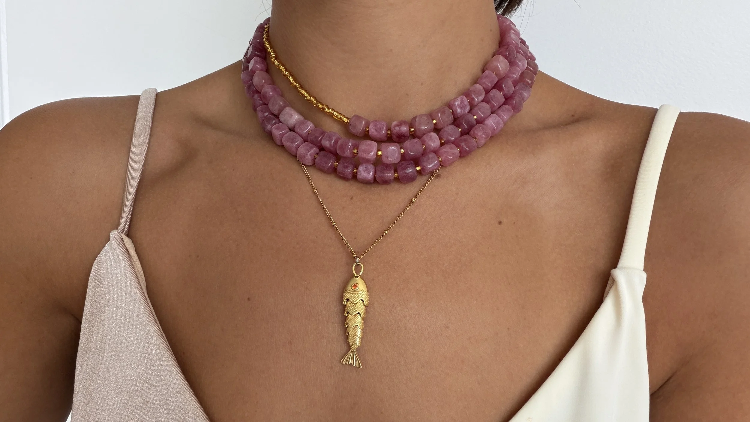 Shop_Necklaces_Saline_Pink_Long_4.jpg