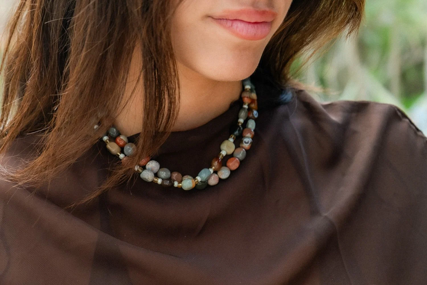 Shop_Necklaces_Marine_Stone_Gold_4.jpg