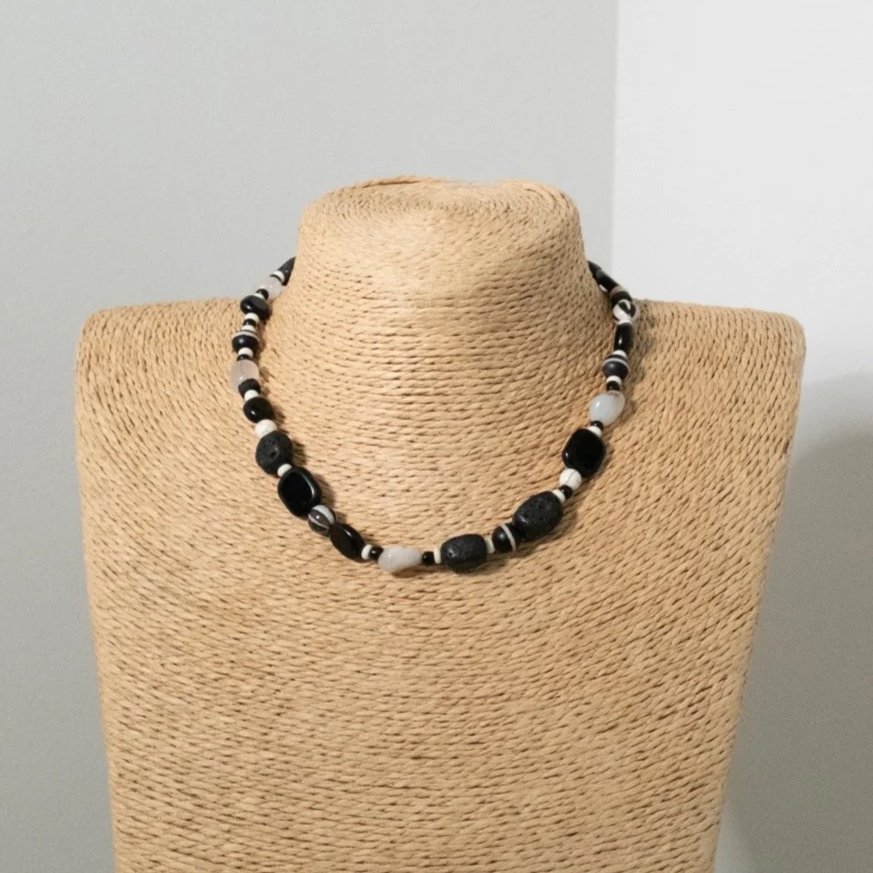 Shop_Necklaces_Yin_Yang_3.jpg