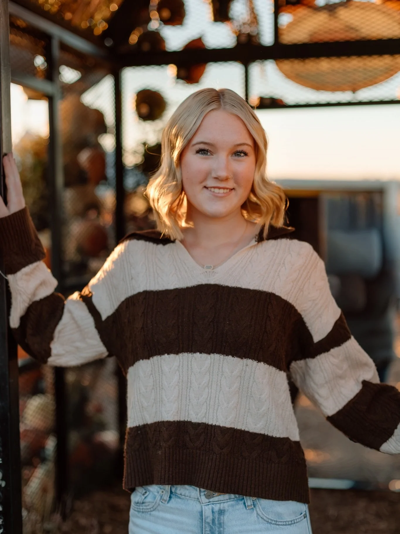 reminiscing on this beautiful fall day as it snows outside 🤎🍂

I love when sessions take me somewhere new and fun! I had the best time with Lily and her mom exploring @schustersfarm 

&bull;
&bull;
&bull;
&bull;
&bull;
Wisconsin Senior Photographer