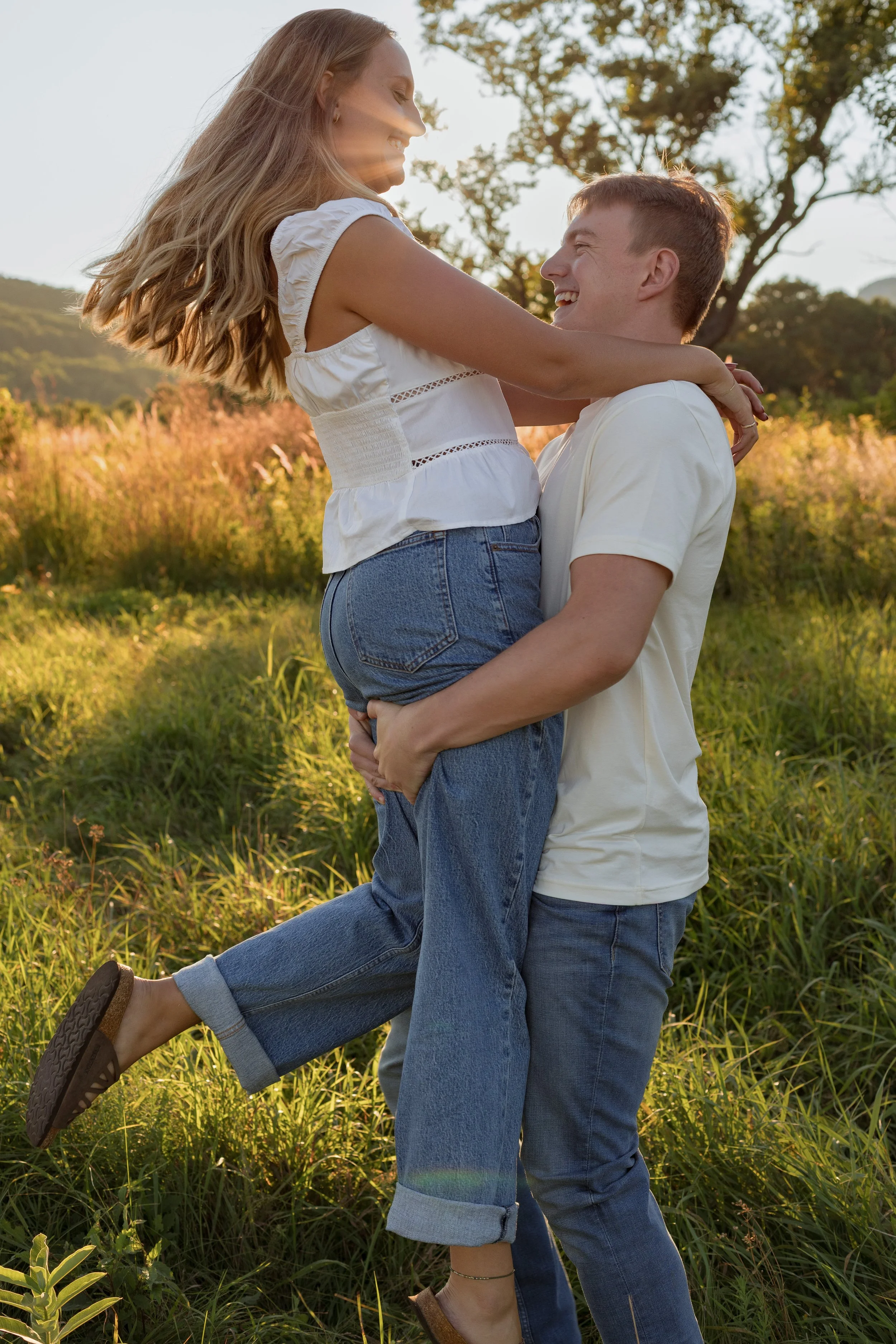 Emma Lehman, Wisconsin Couples and Wedding Photographer