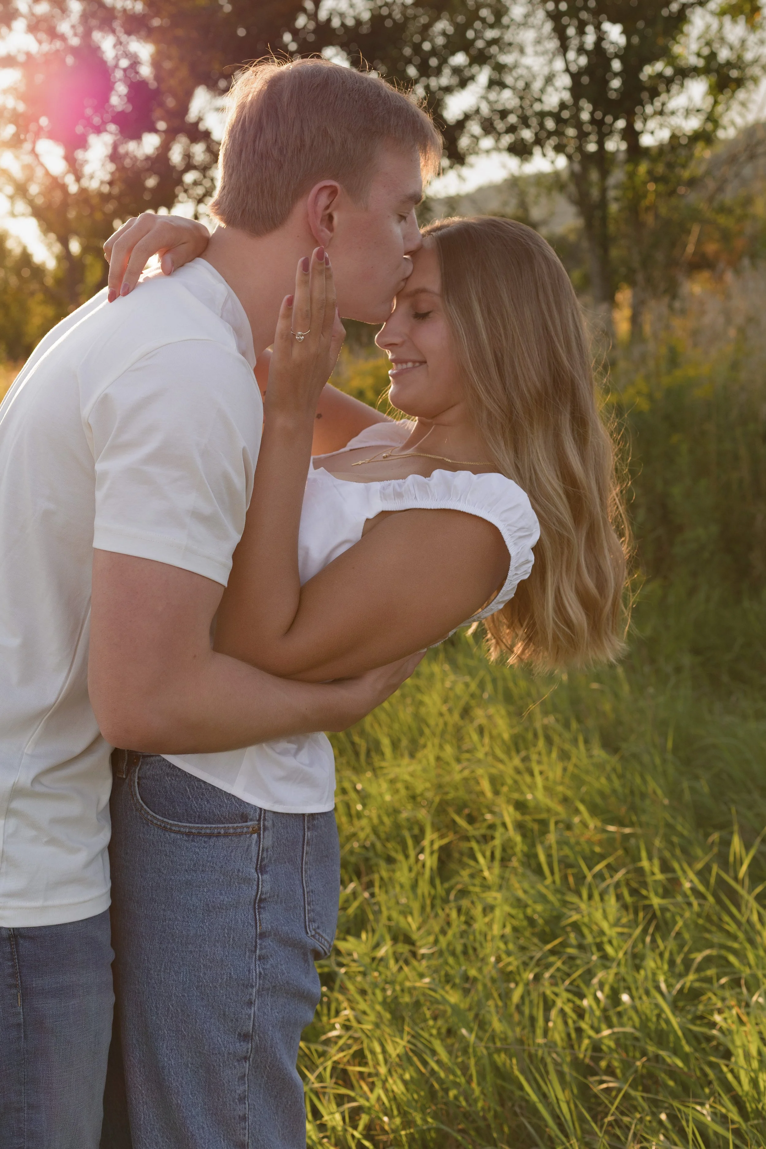 Emma Lehman, Wisconsin Couples and Wedding Photographer