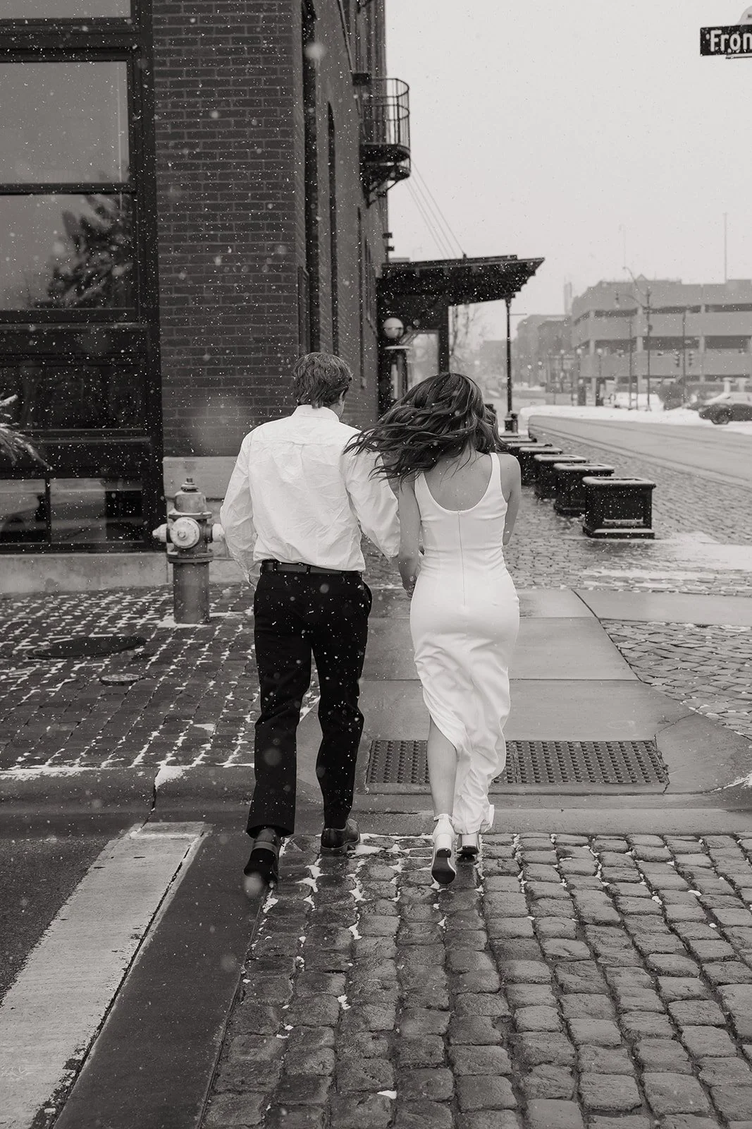 La Crosse Wisconsin Couples and Wedding Photographer