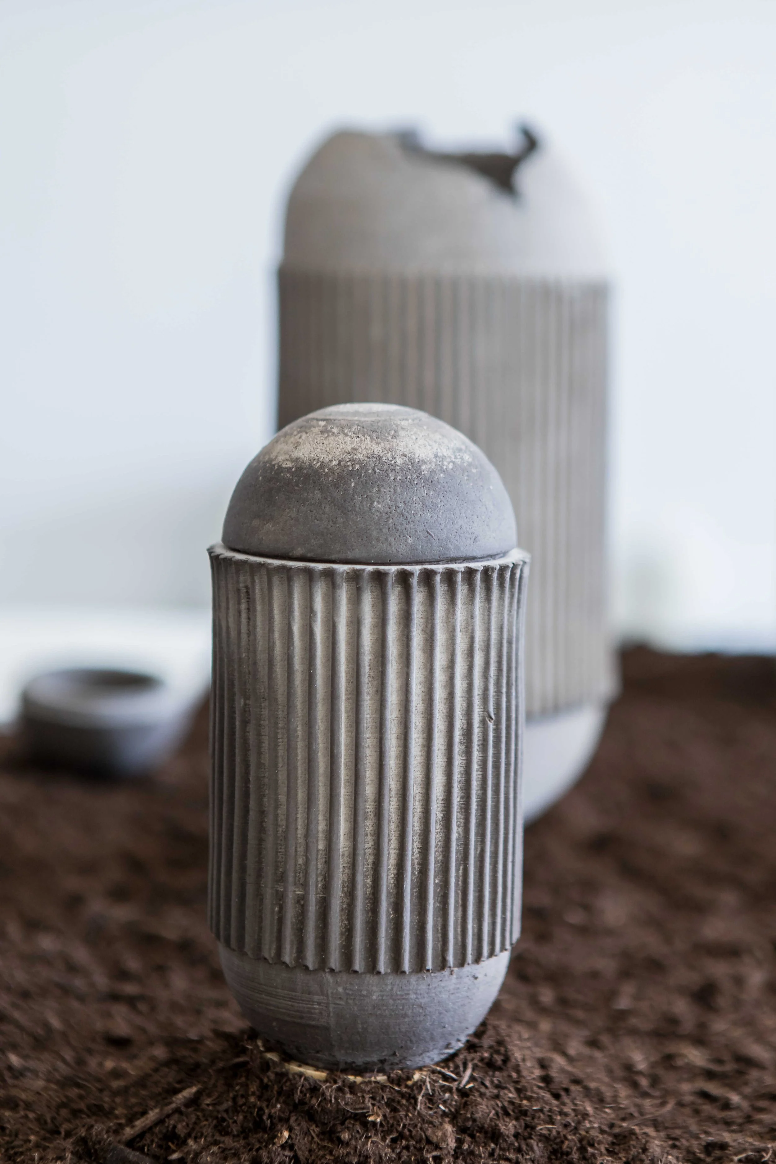 Laury Guillien, Cinerimorphose : po(ï)étique du design et récit de la matière, PhD thesis, SACRe program, EnsadLab, PSL Under the direction of Jean-François Bassereau, co-direction Emile De Visscher, 2024-ongoing.