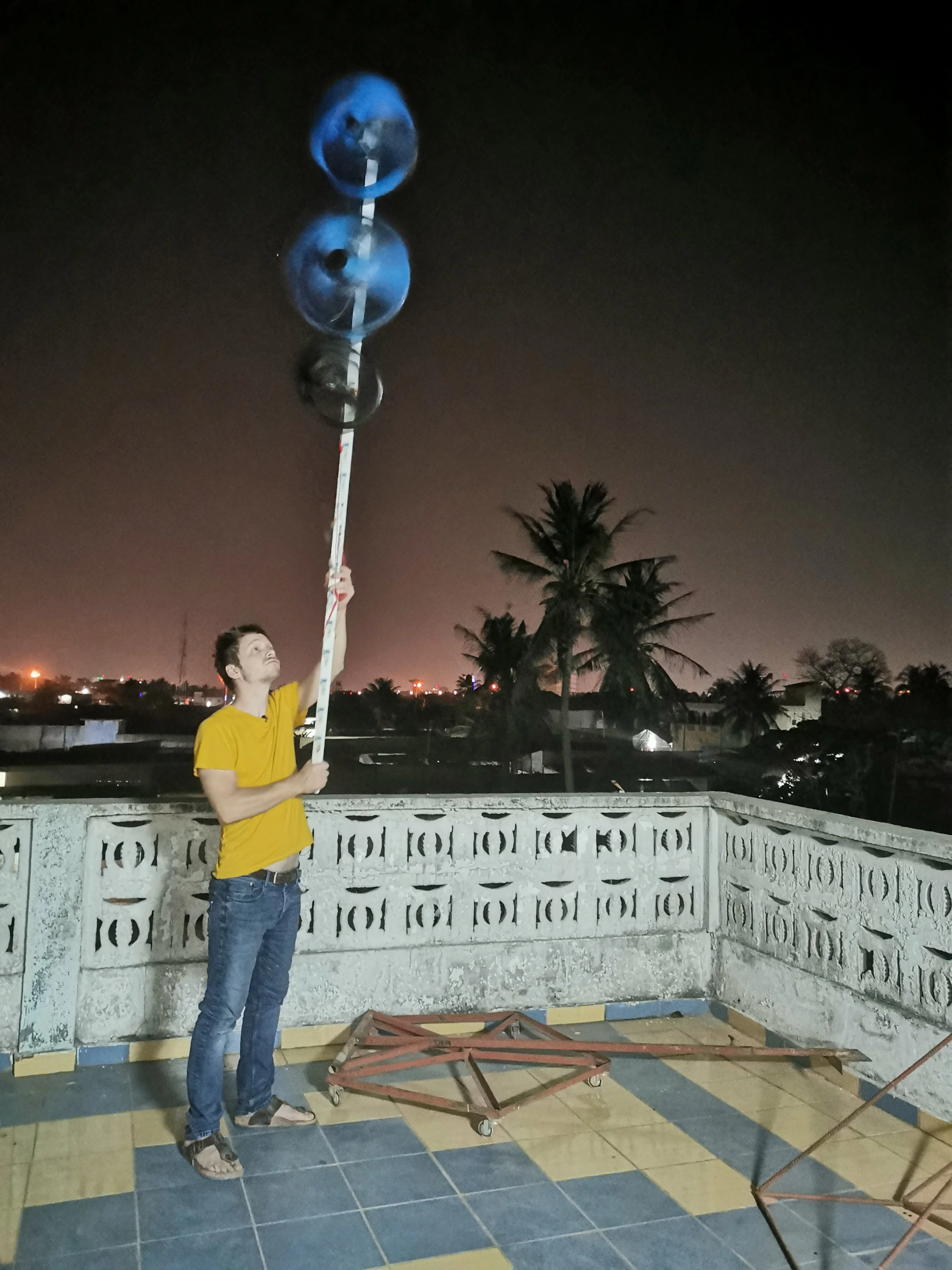 Emile De Visscher and Martin de Bie, First tests of wind turbines, WoeLab, 2020. Image credits : Martin de Bie.