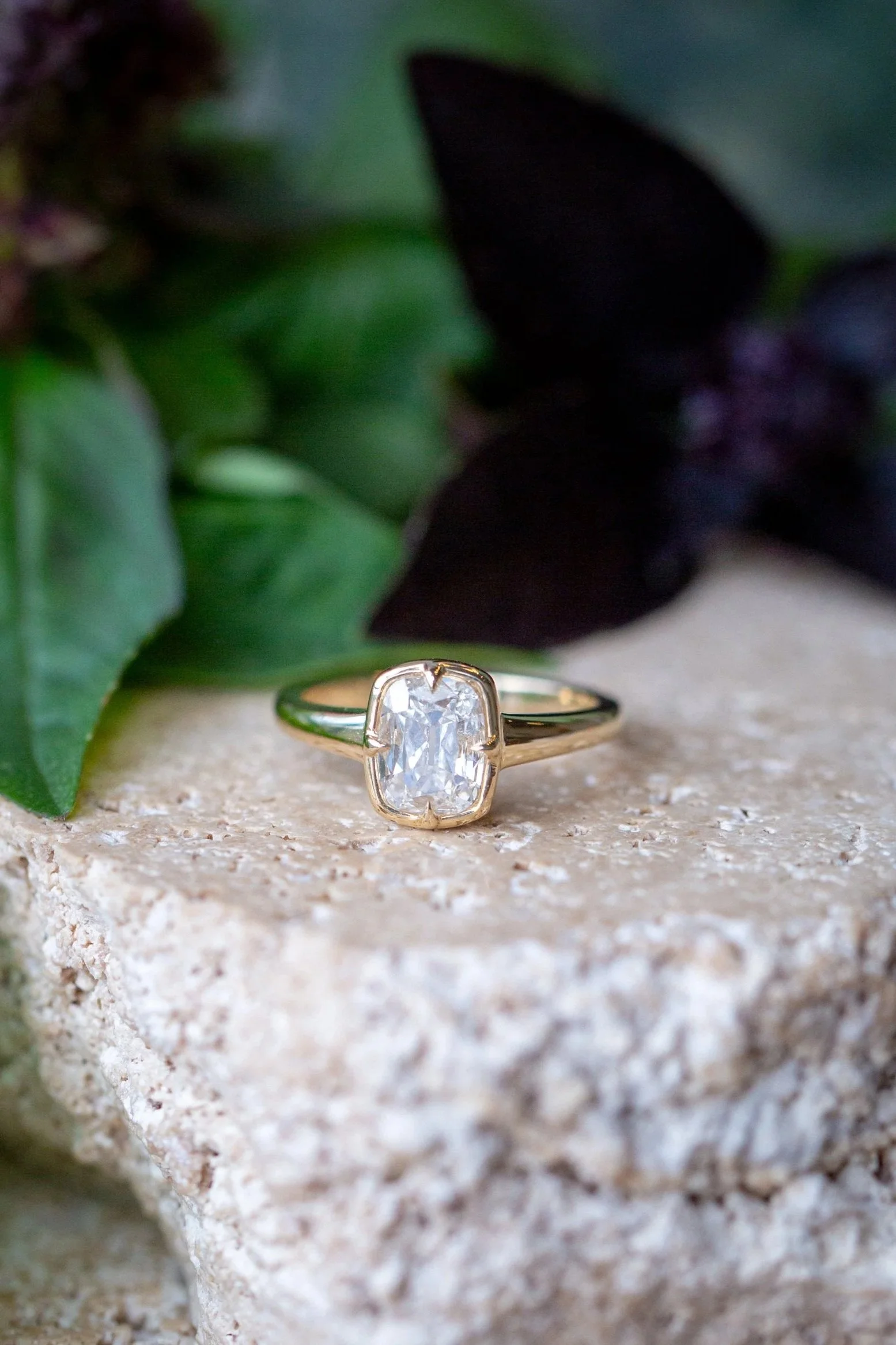 Rendrag+Cushion+Cut+Diamond+4+Prong+Bezel+YG-07.jpg