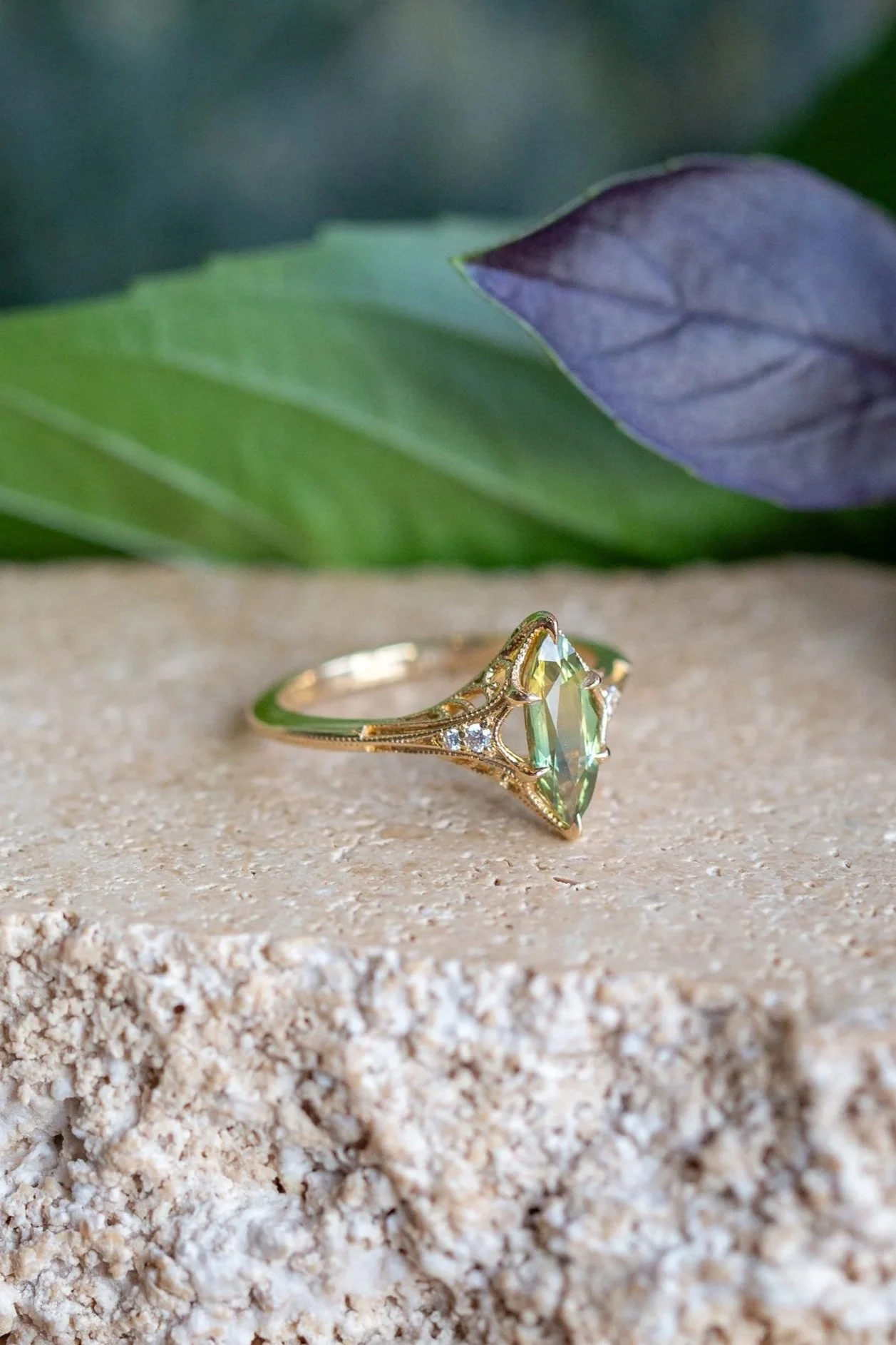 Rendrag+Sabrina+Ring+Green+Sapphire+YG-11.jpg