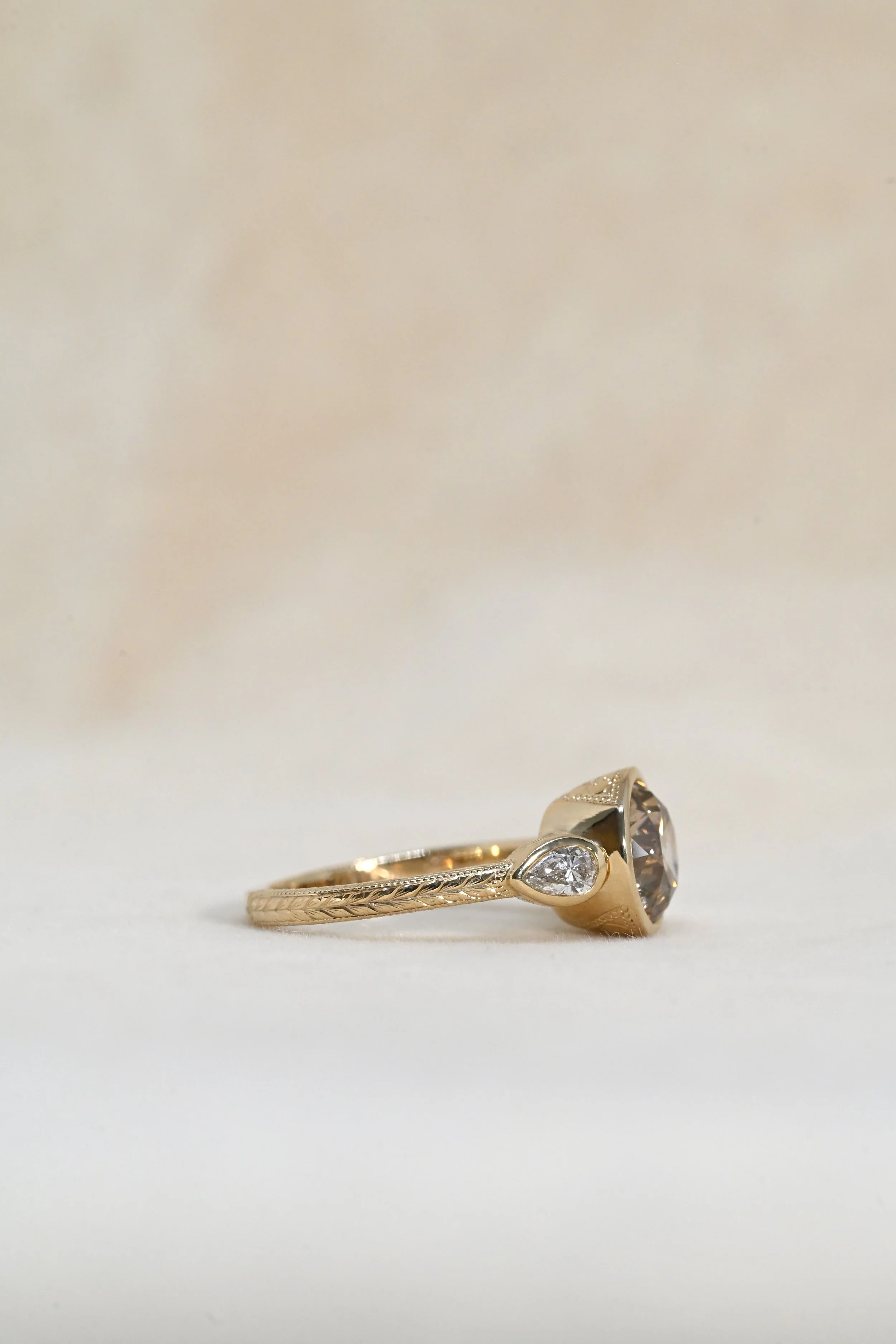 EC-R0024-Wednesday-3.04ctChampagneRoundDiamond-BACK.JPG
