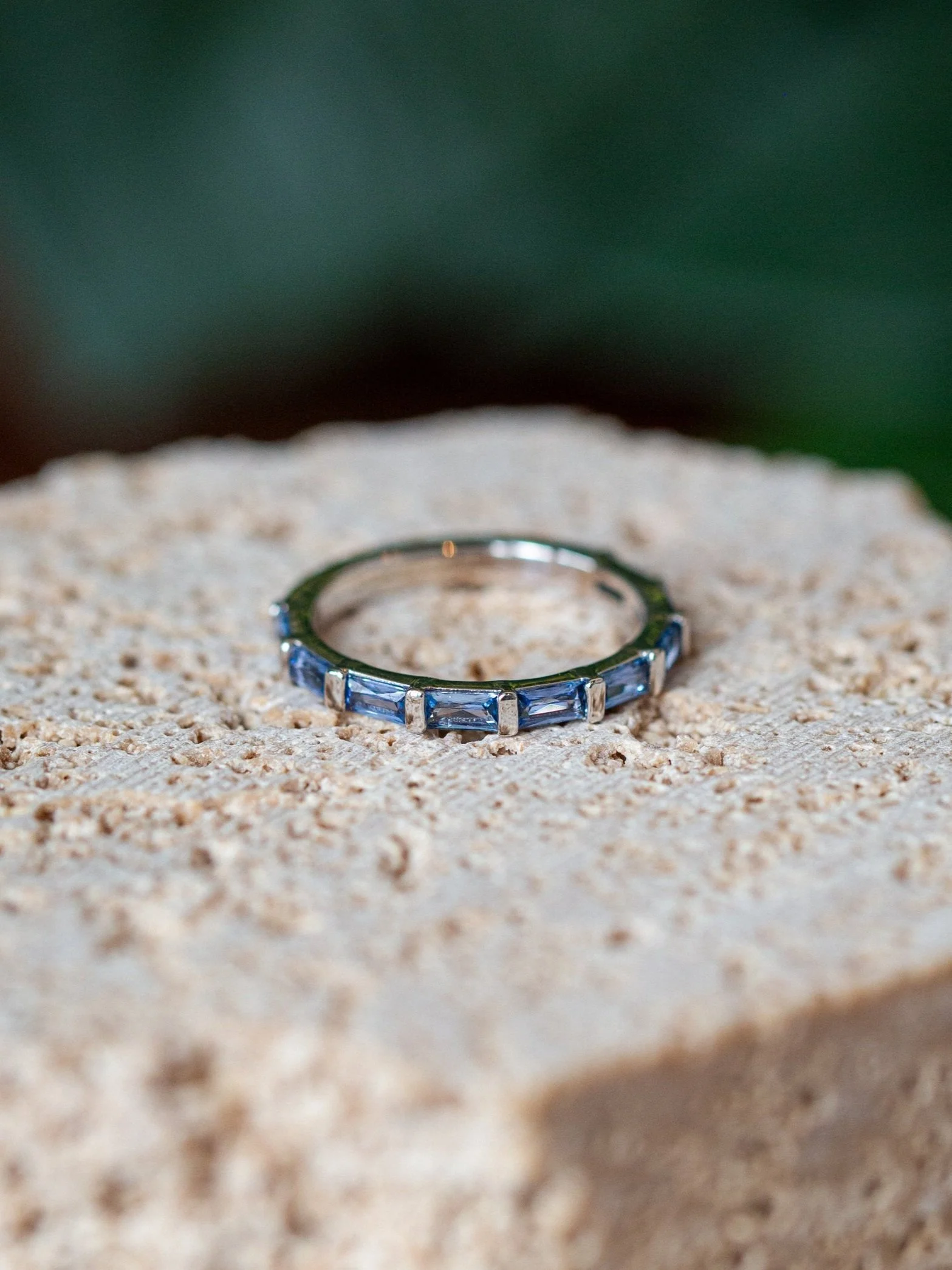 Rendrag%2BBar%2BSet%2BBaguette%2BWedding%2BBand%2B-%2BUnheated%2BYogo%2BSapphires-1.jpg