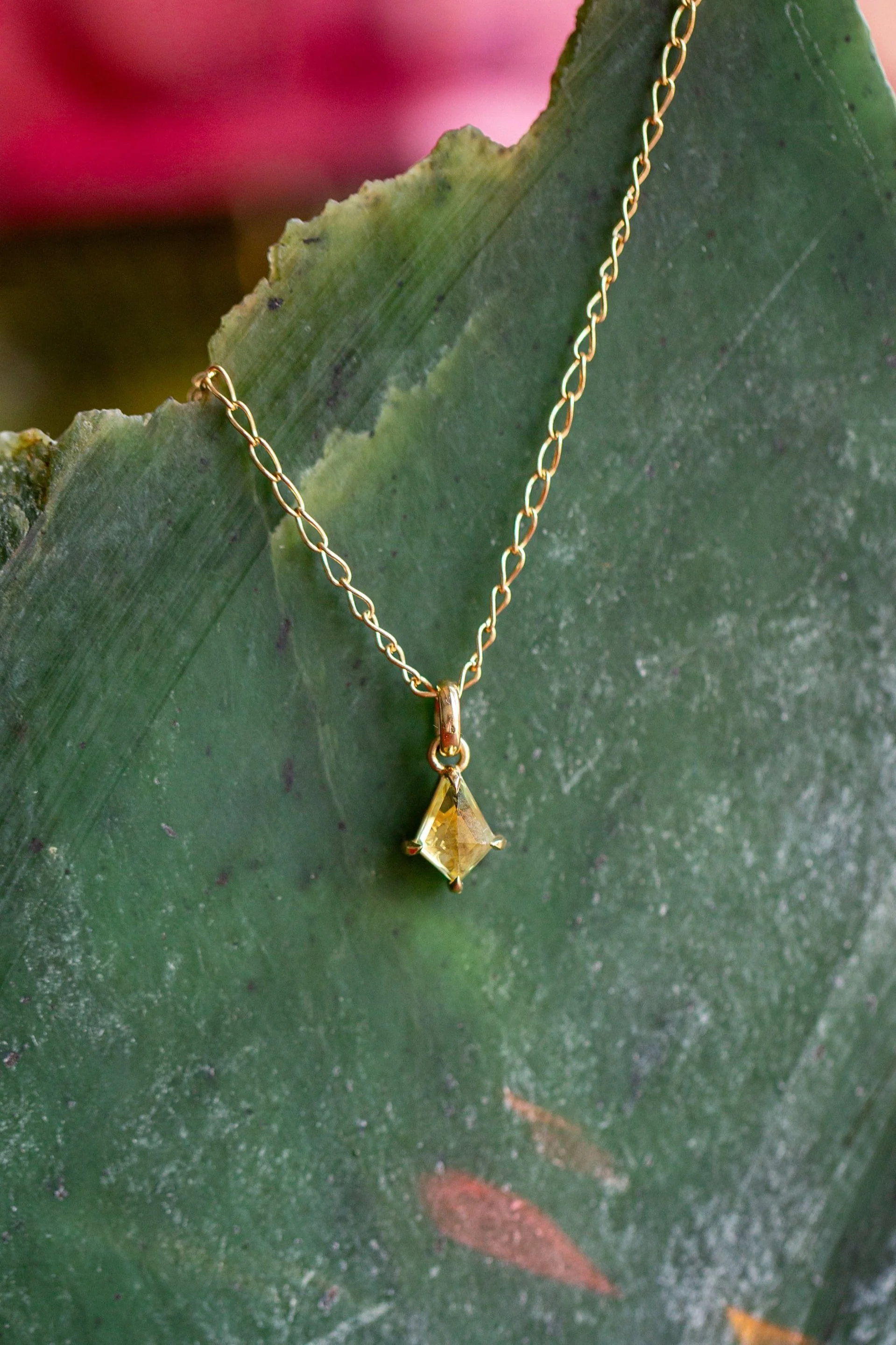 Rendrag%2BBee%2BPendant%2B0625-5-04.jpg