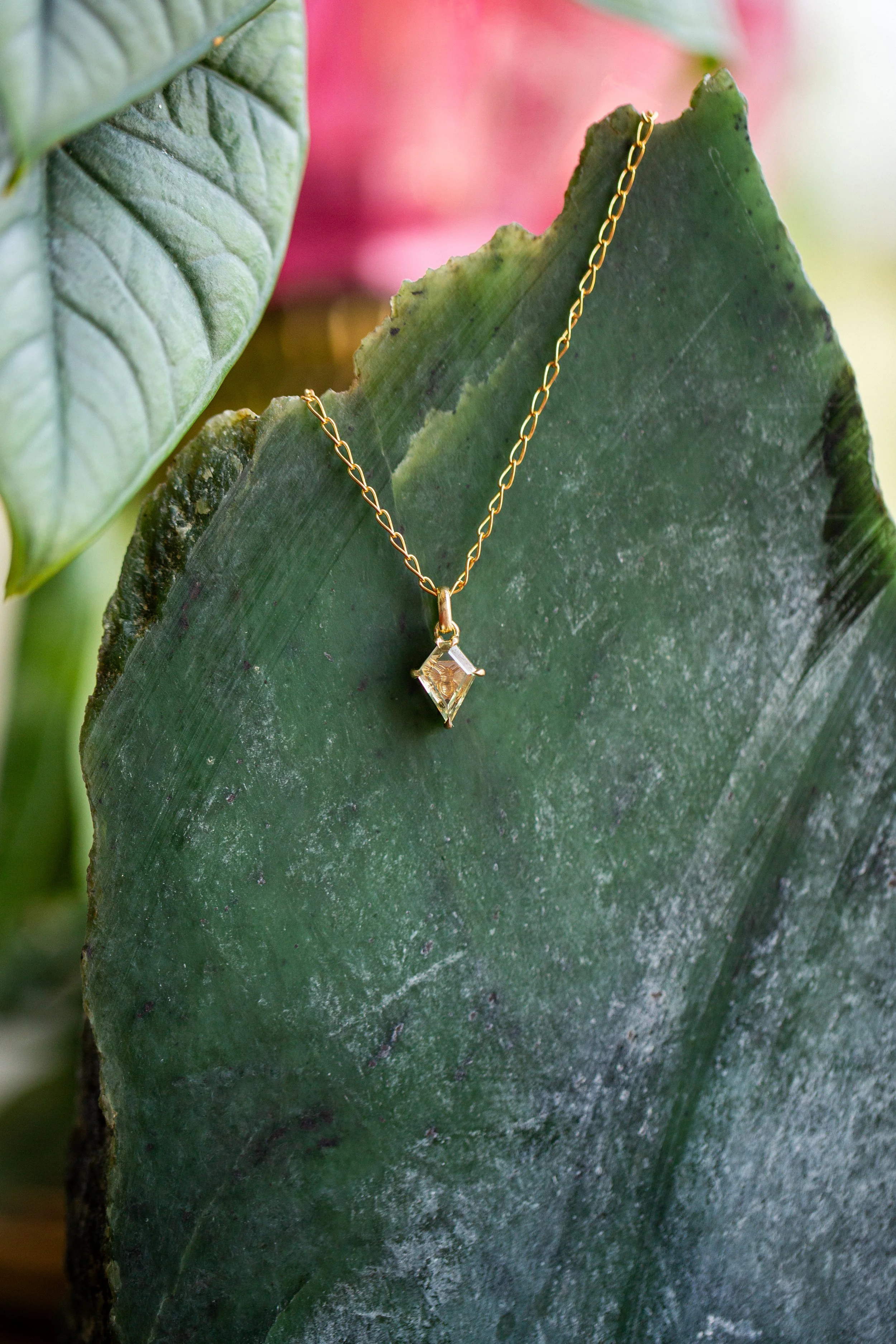 Rendrag+Bee+Pendant+0625-3-11.jpg