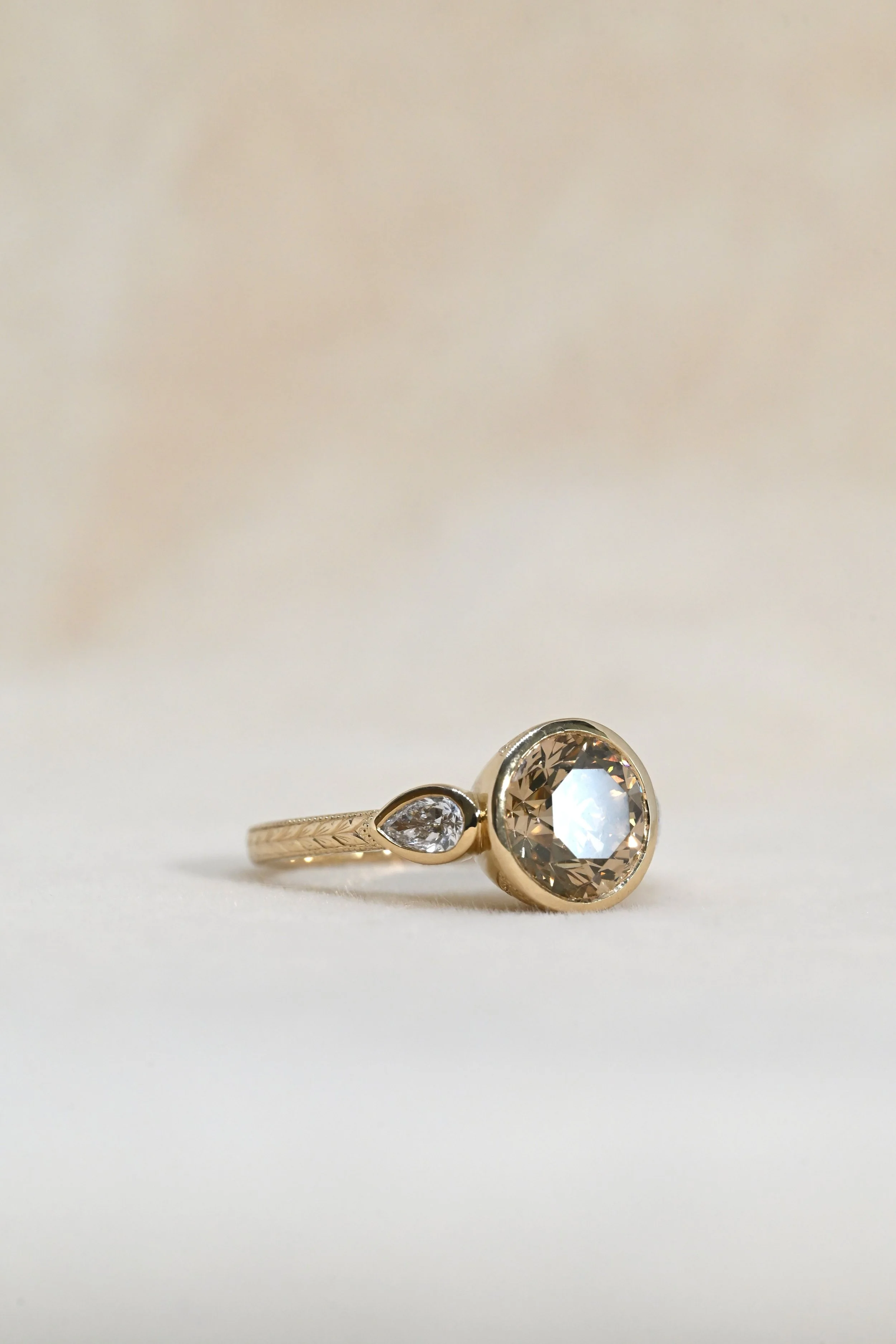 EC-R0024-Wednesday-3.04ctChampagneRoundDiamond-SIDE.JPG