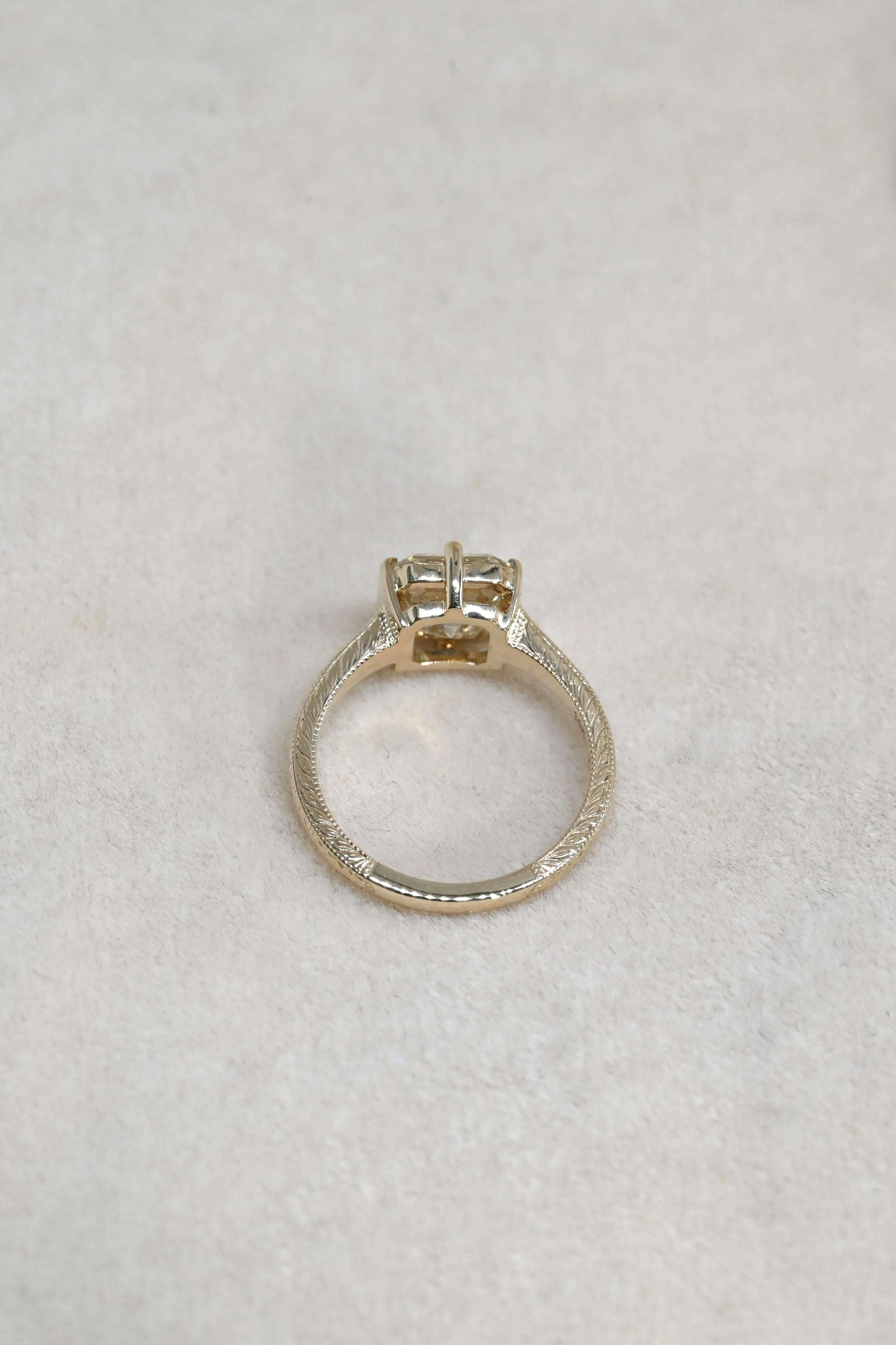 EC-R0007-Lydia-2.51ctAsscherCutDiamond-OVER.JPG