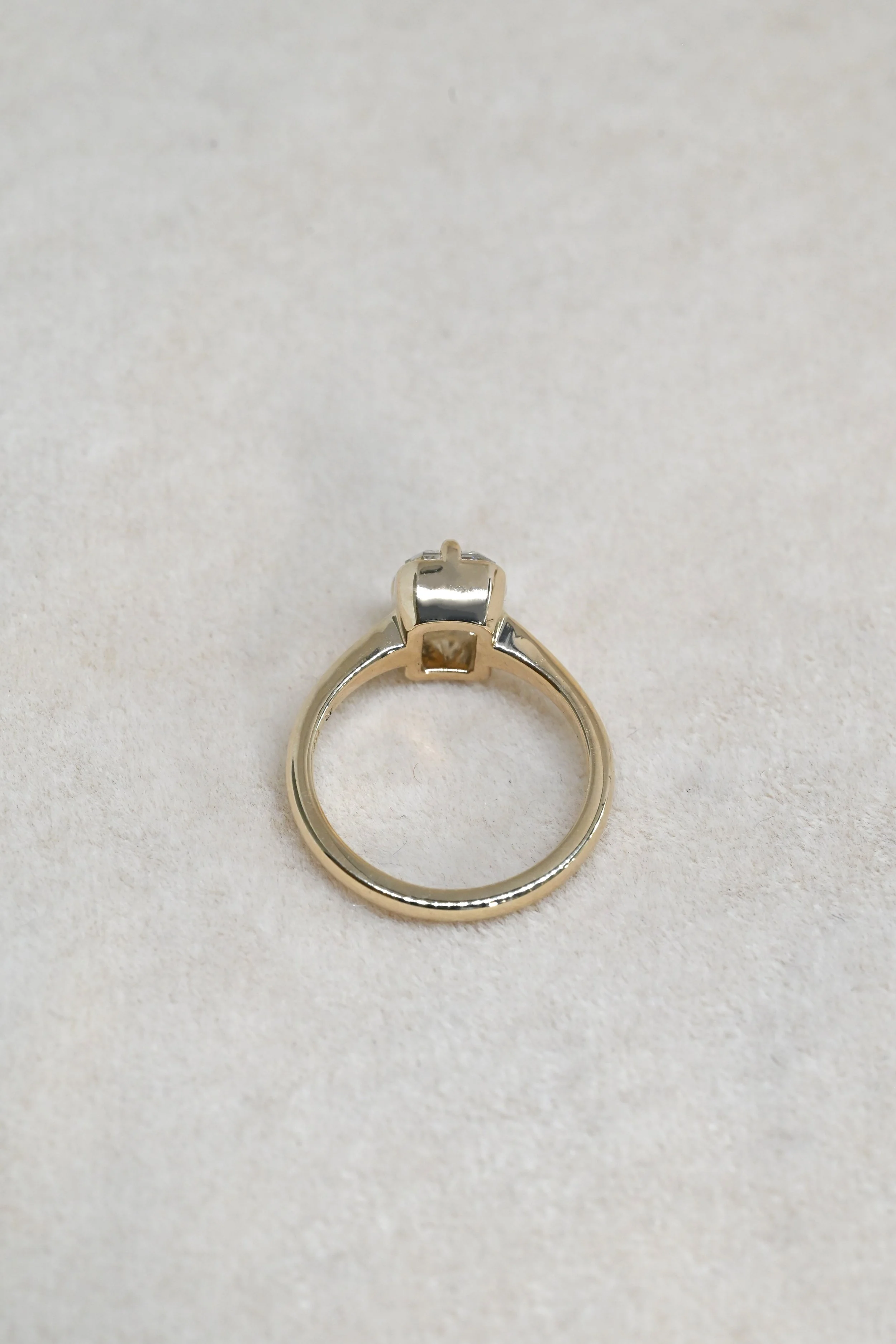 EC-R0055-Quinn-1.67ctLabGrownRadiantDiamond-over.JPG