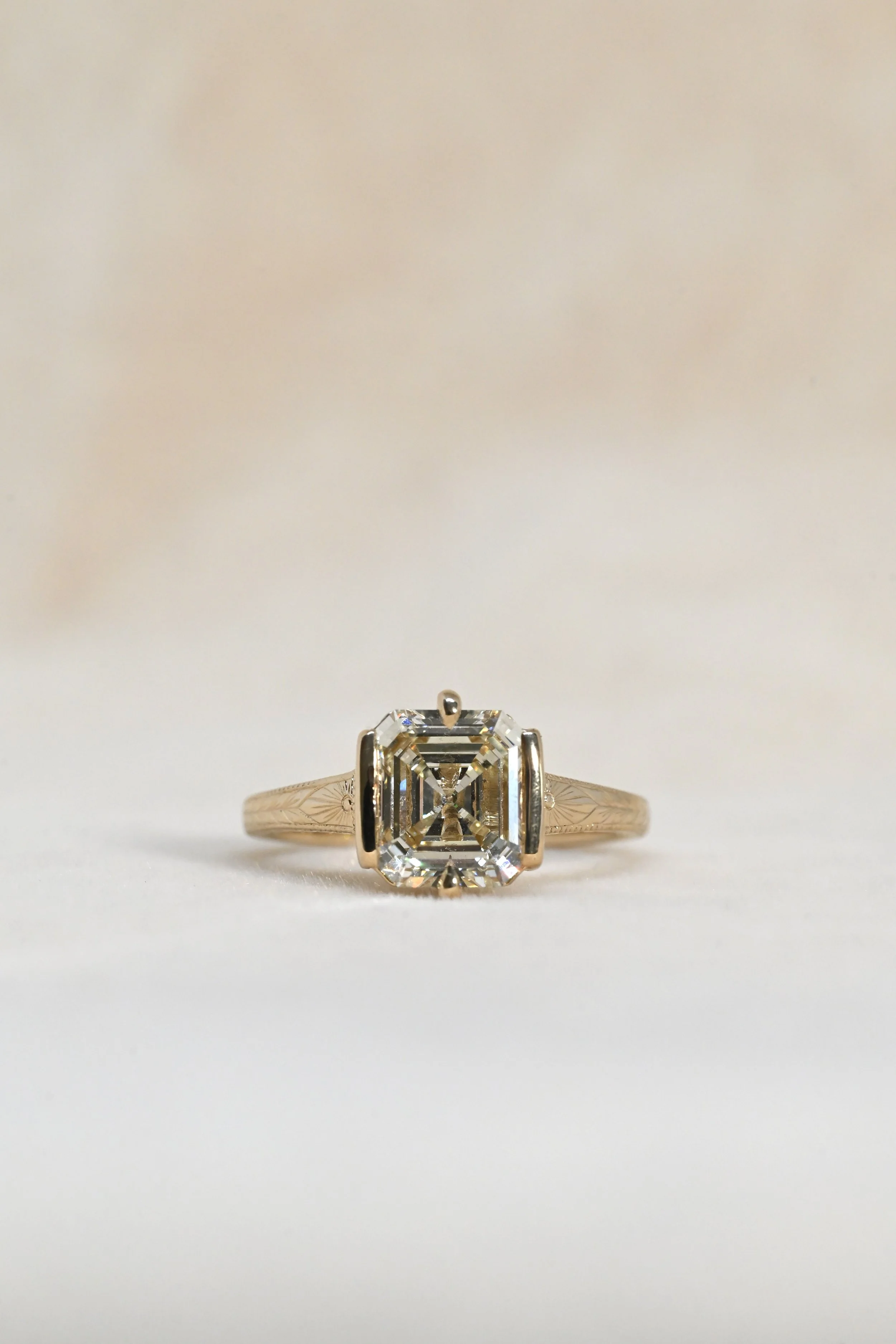 EC-R0007-Lydia-2.51ctAsscherCutDiamond-FRONT.JPG