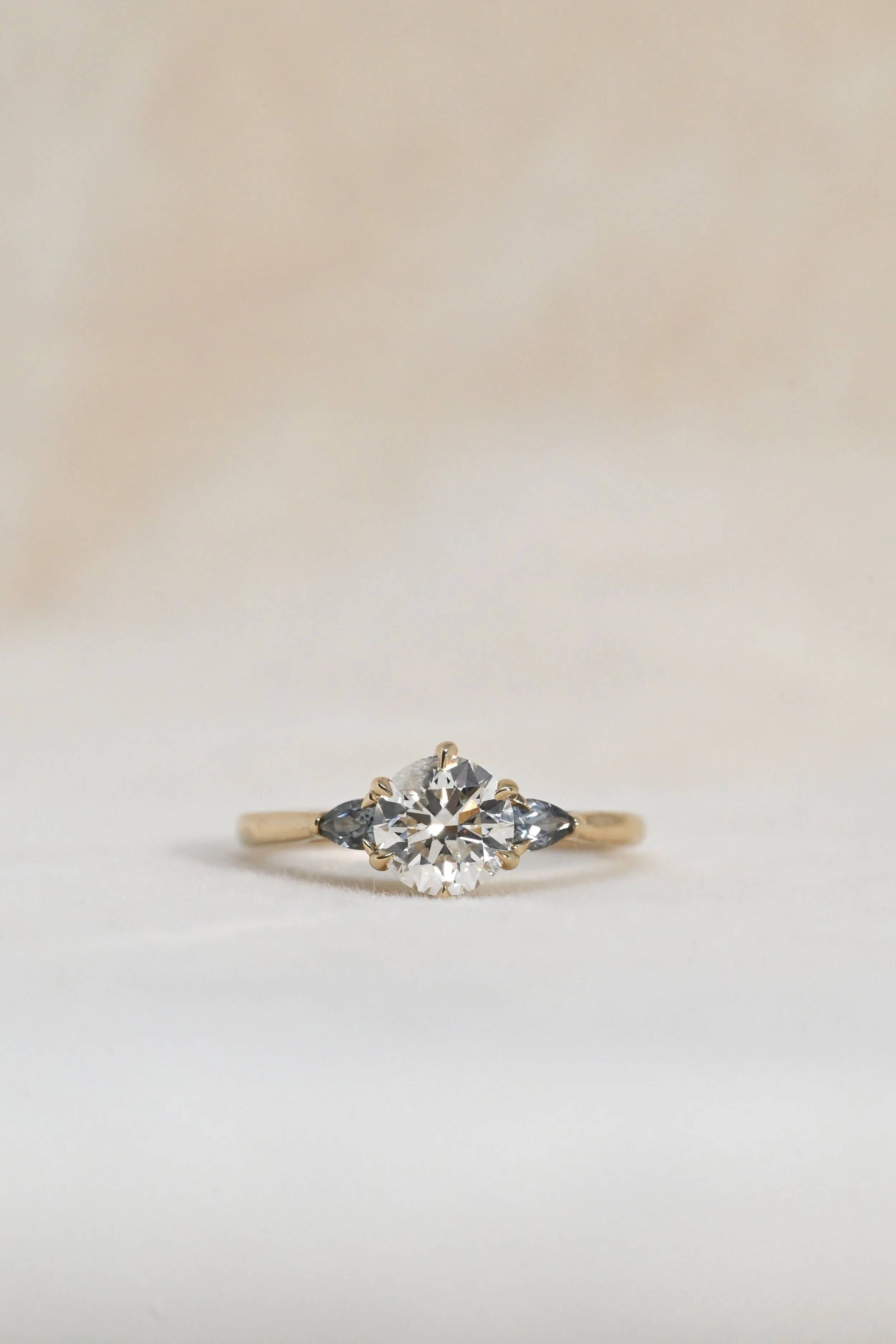 EC-R0029-Octavia-1.24ctAntiqueRoundMineCutDiamond-FRONT.JPG
