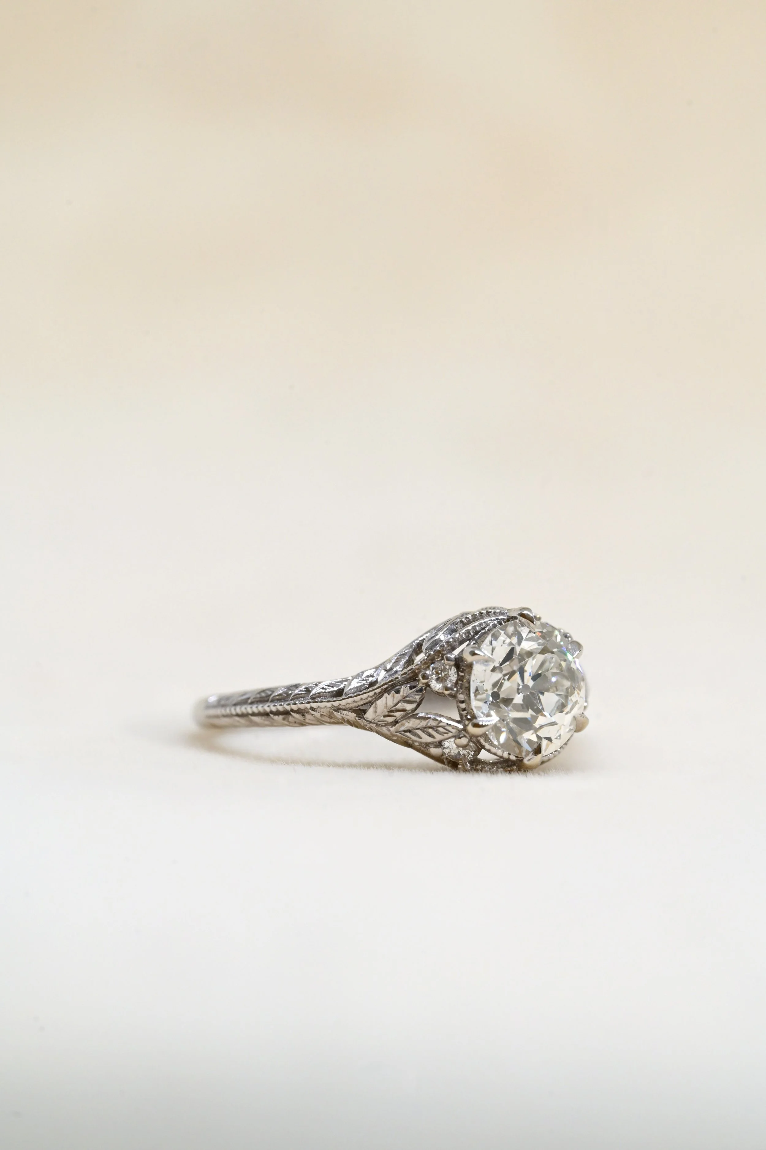 EC-R0039-Ava-1.38ctAntiqueEuropeanCutDiamond-Side-000009.JPG