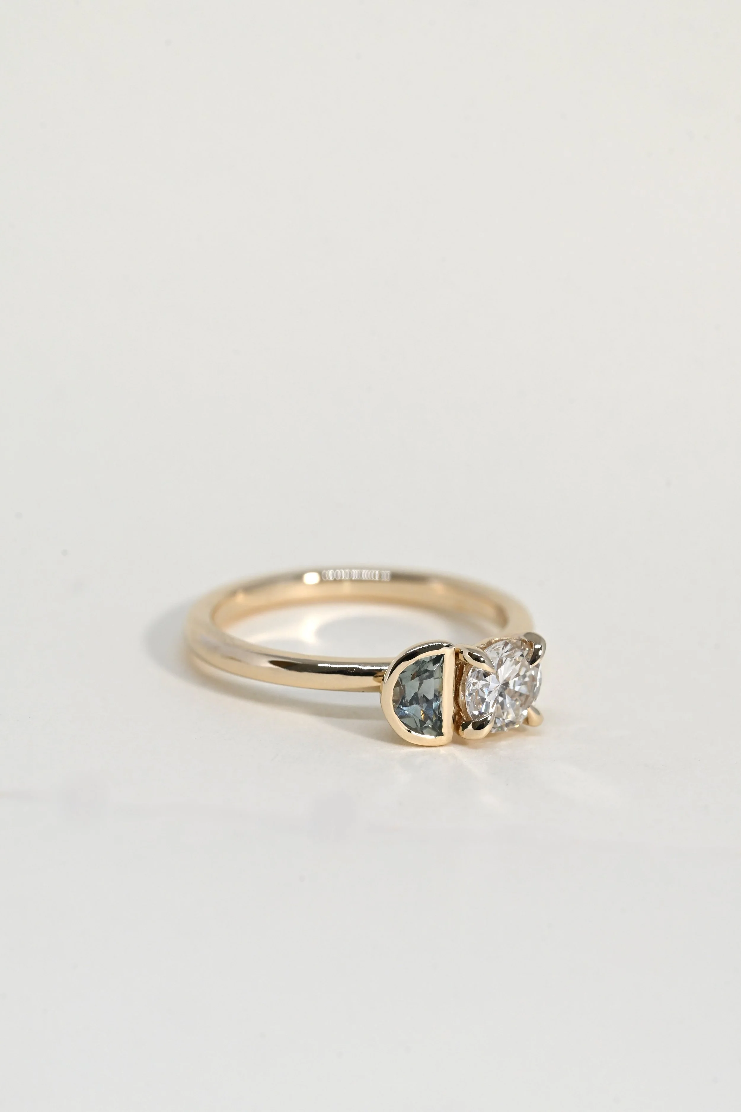 EC-R0000-MOIRA-.61ctRoundBrilliantDiamond-SIDE.JPG