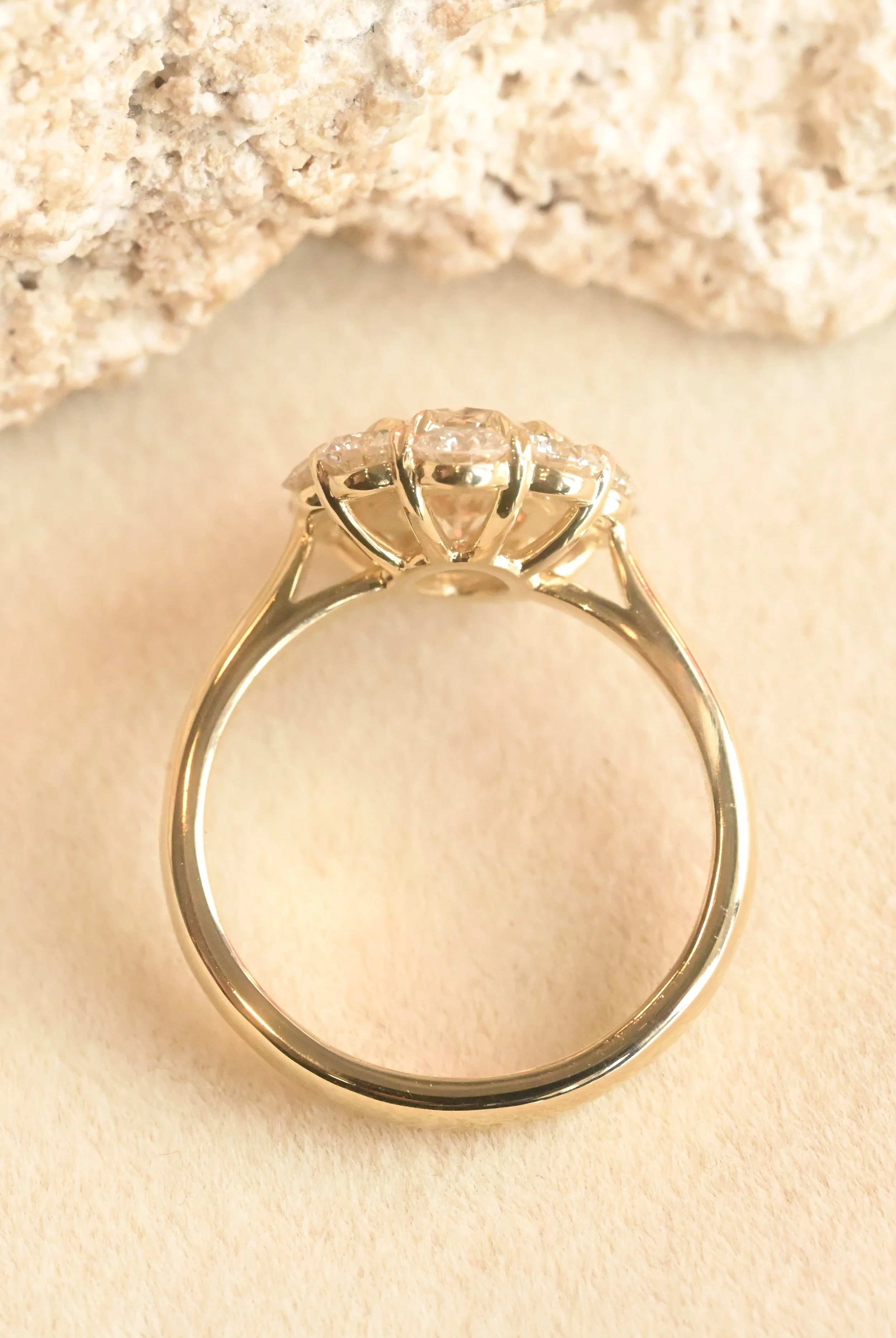 EC-R0062-Catherine-1.63ctChampagneOvalBrilliantCutDiamond-Overhead-000021.JPG
