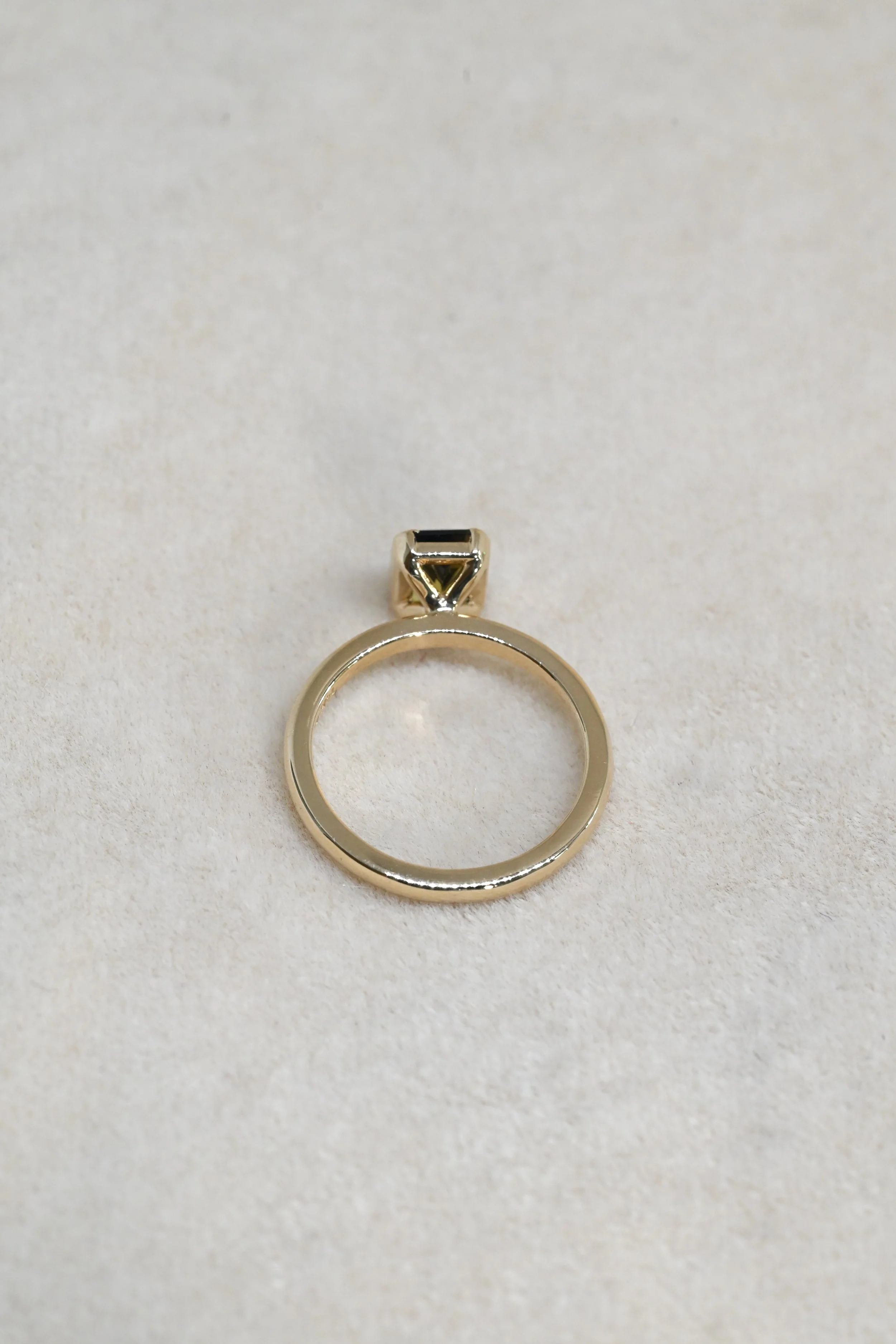 EC-R0037-Edie-1.54ctAustralianBiColorGreenTealSapphire-OVER.JPG