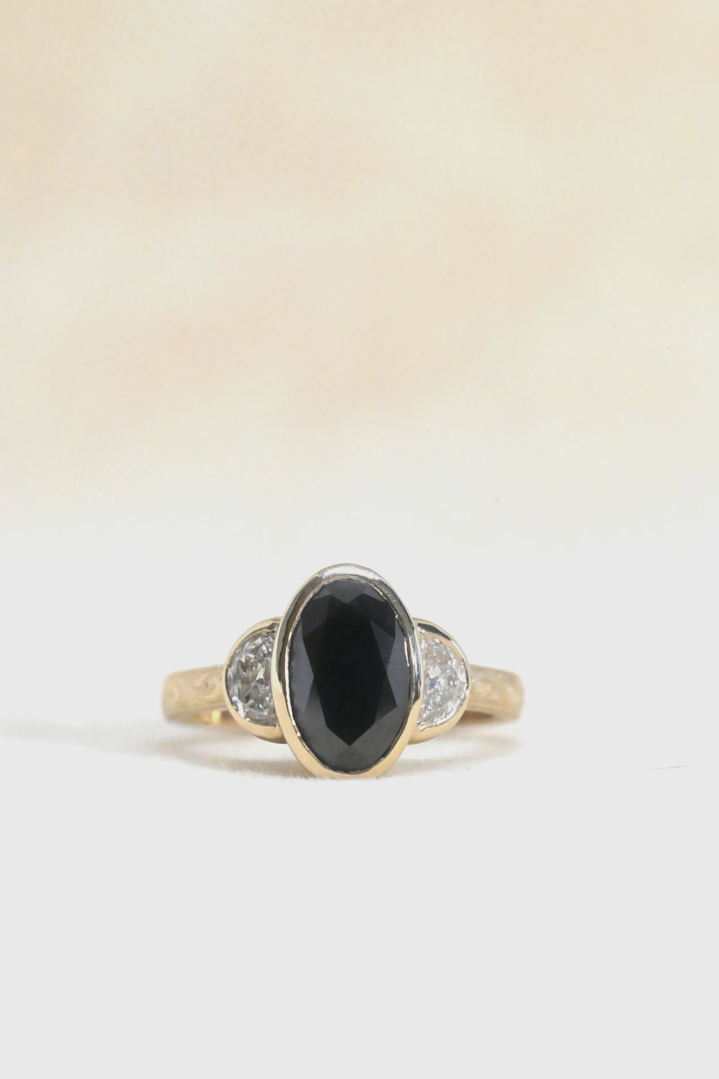 EC-R0024-Wednesday-2.00ctBlackDiamond-Front-000017.JPG