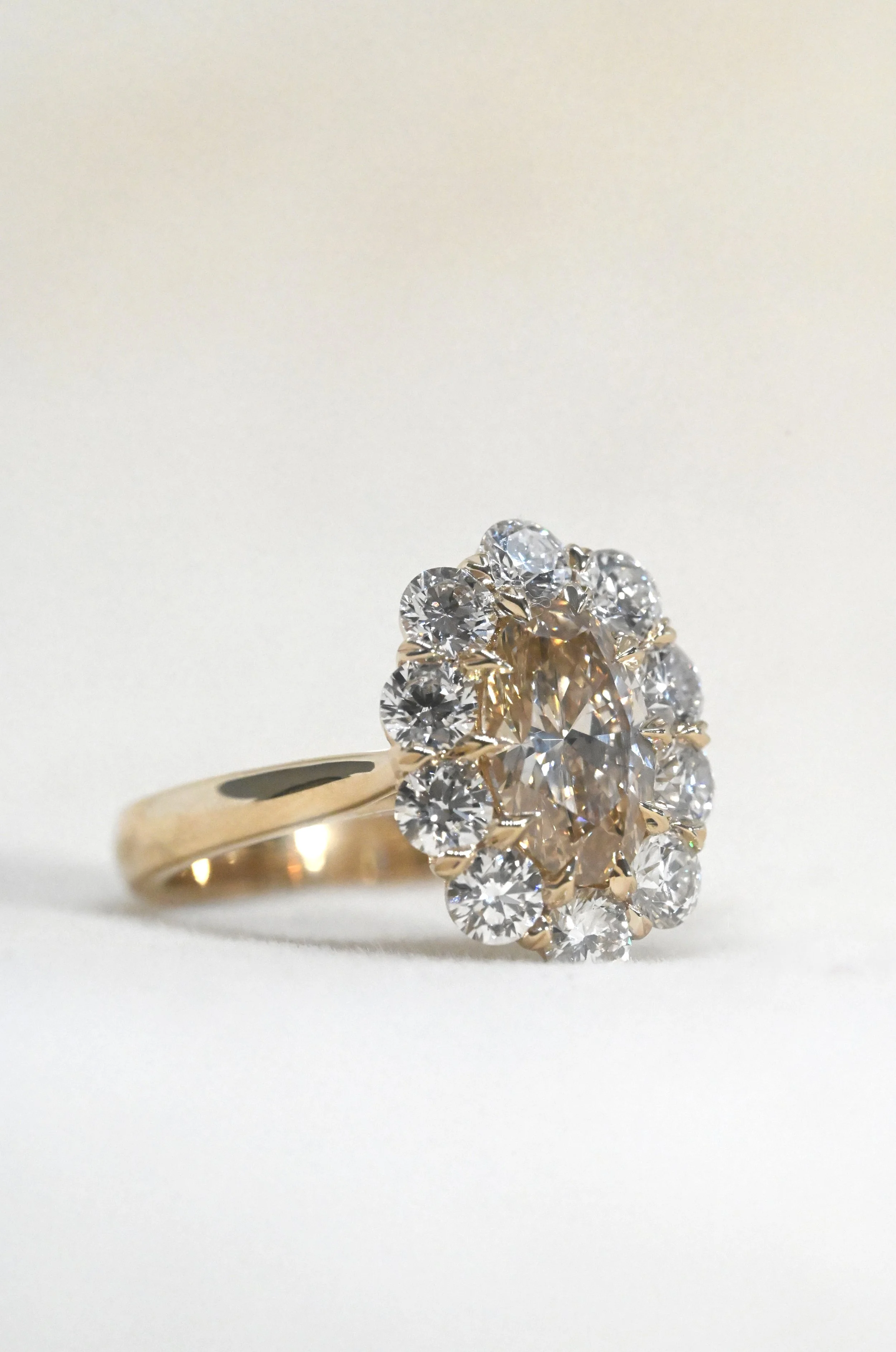 EC-R0062-Catherine-1.63ctChampagneOvalBrilliantCutDiamond-Side1-000021.JPG