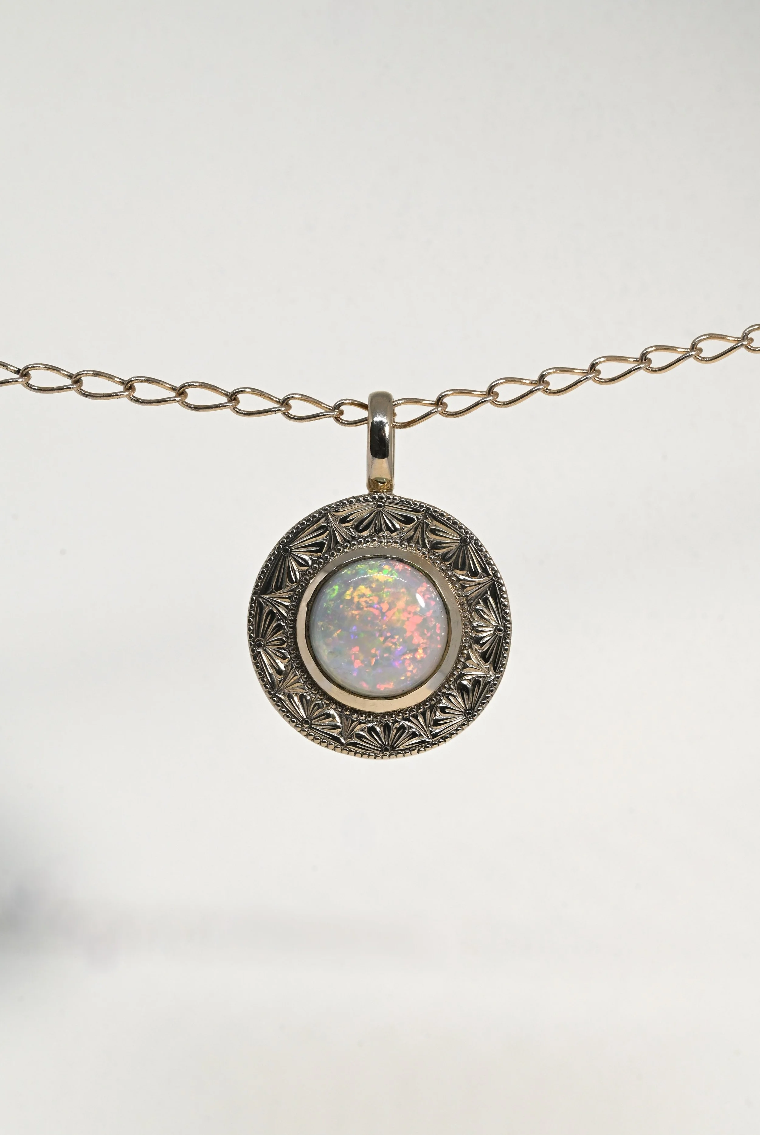 SPIRAL PENDANT | DAISY 1.20ct Lightning Ridge Australian Opal