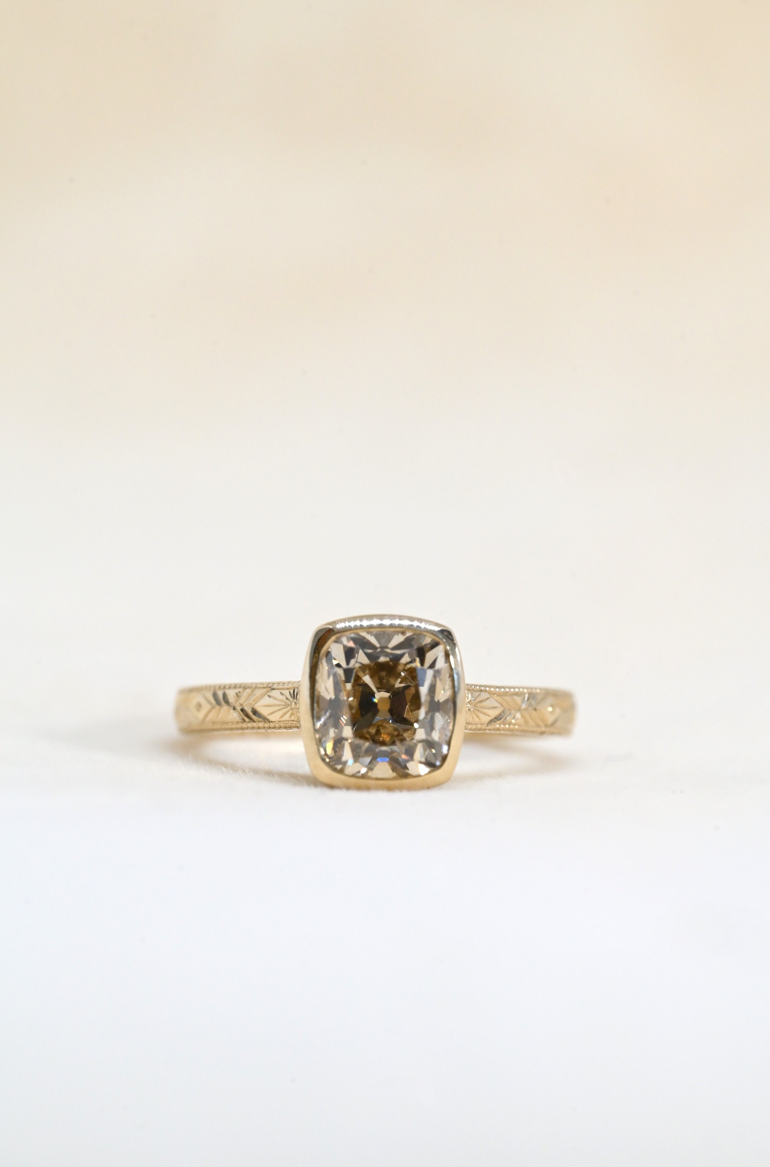 EC-R0024-Wednesday-2ctChampagneAntiqueCushionCutDiamond-Front-000012.JPG