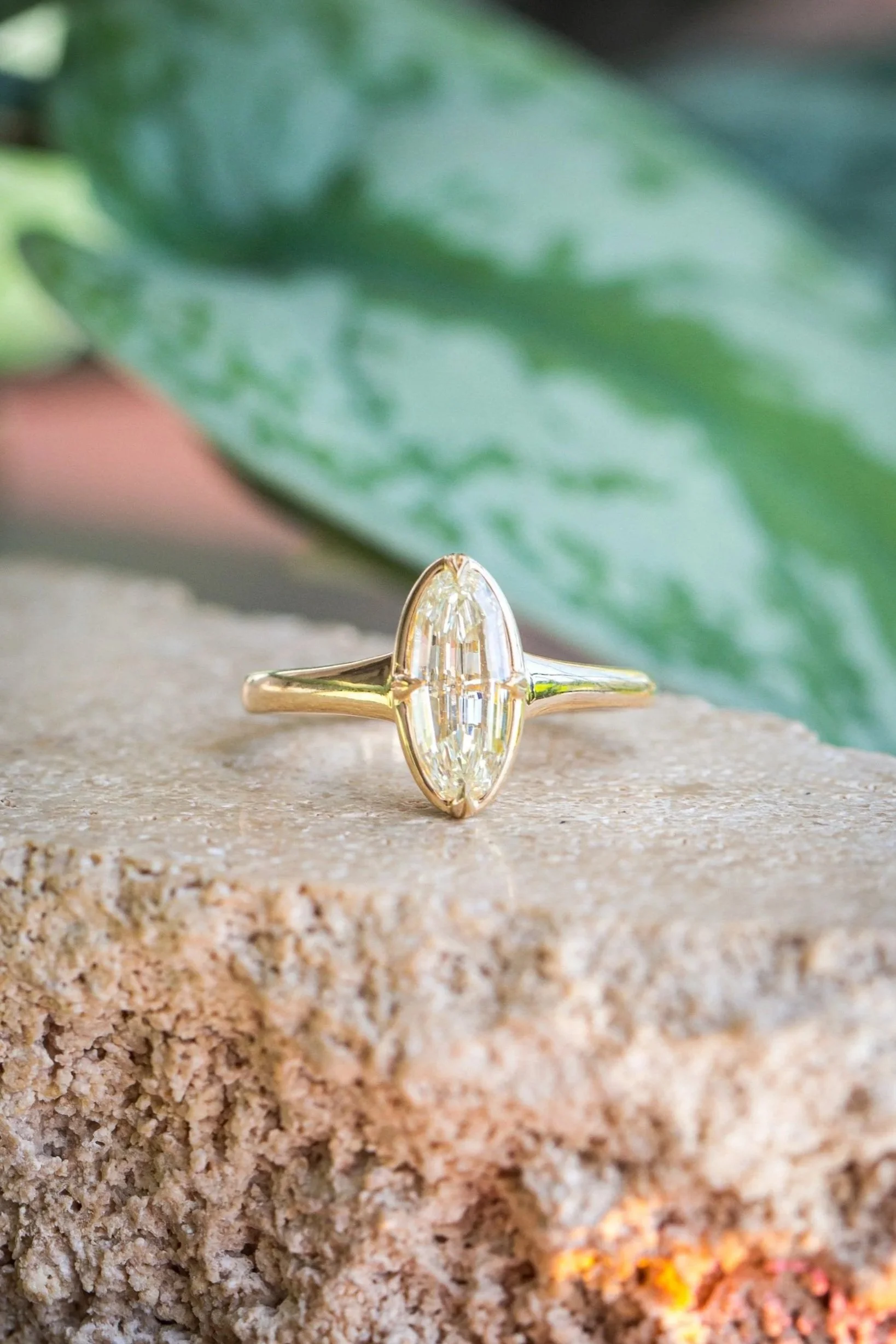 Rendrag%2BOval%2BDiamond%2BSolitare%2BYG-01.jpg
