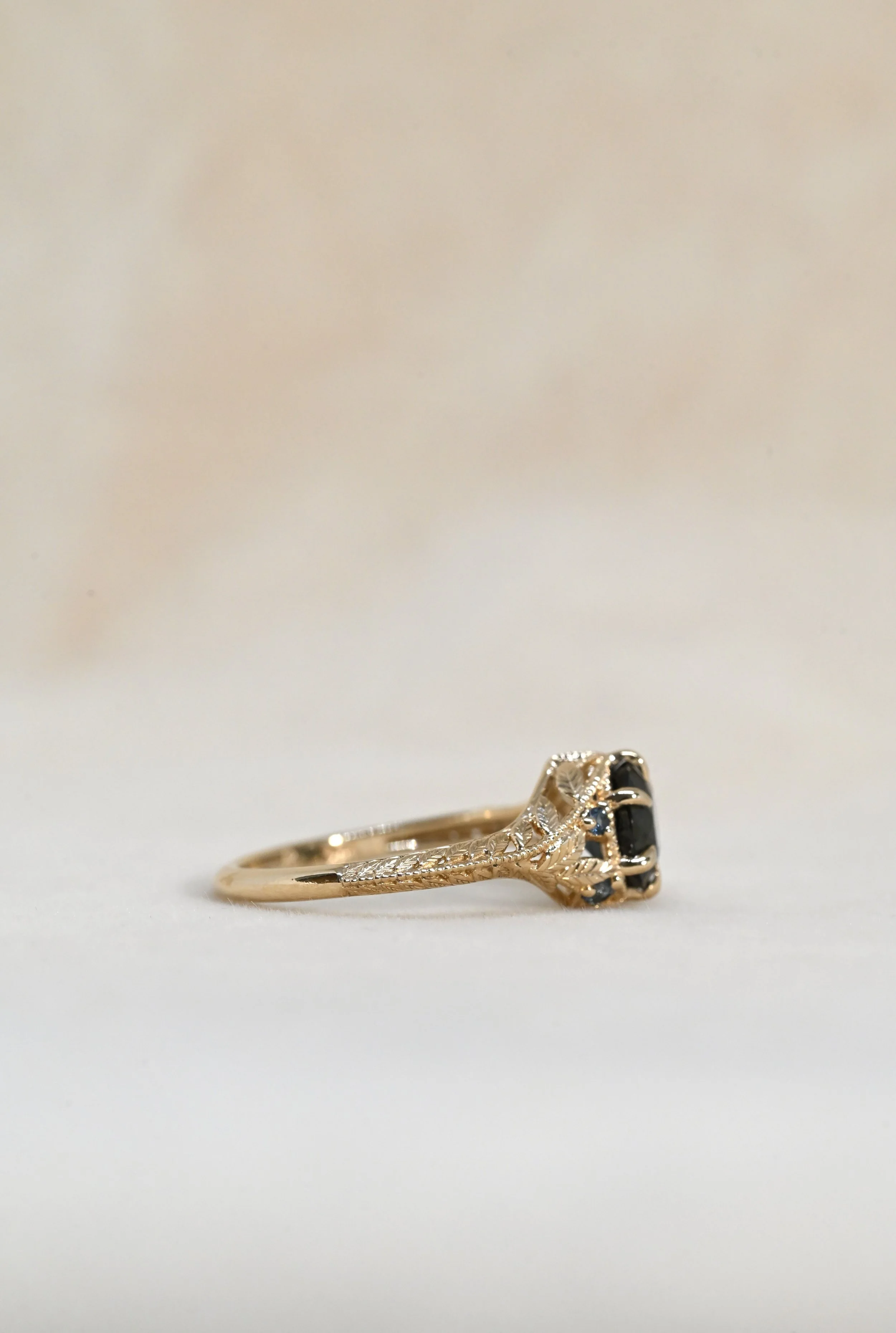 EC-R0039-Ava-1.76ctAustralianTealRoundBrilliantCutSapphire-BACK.JPG