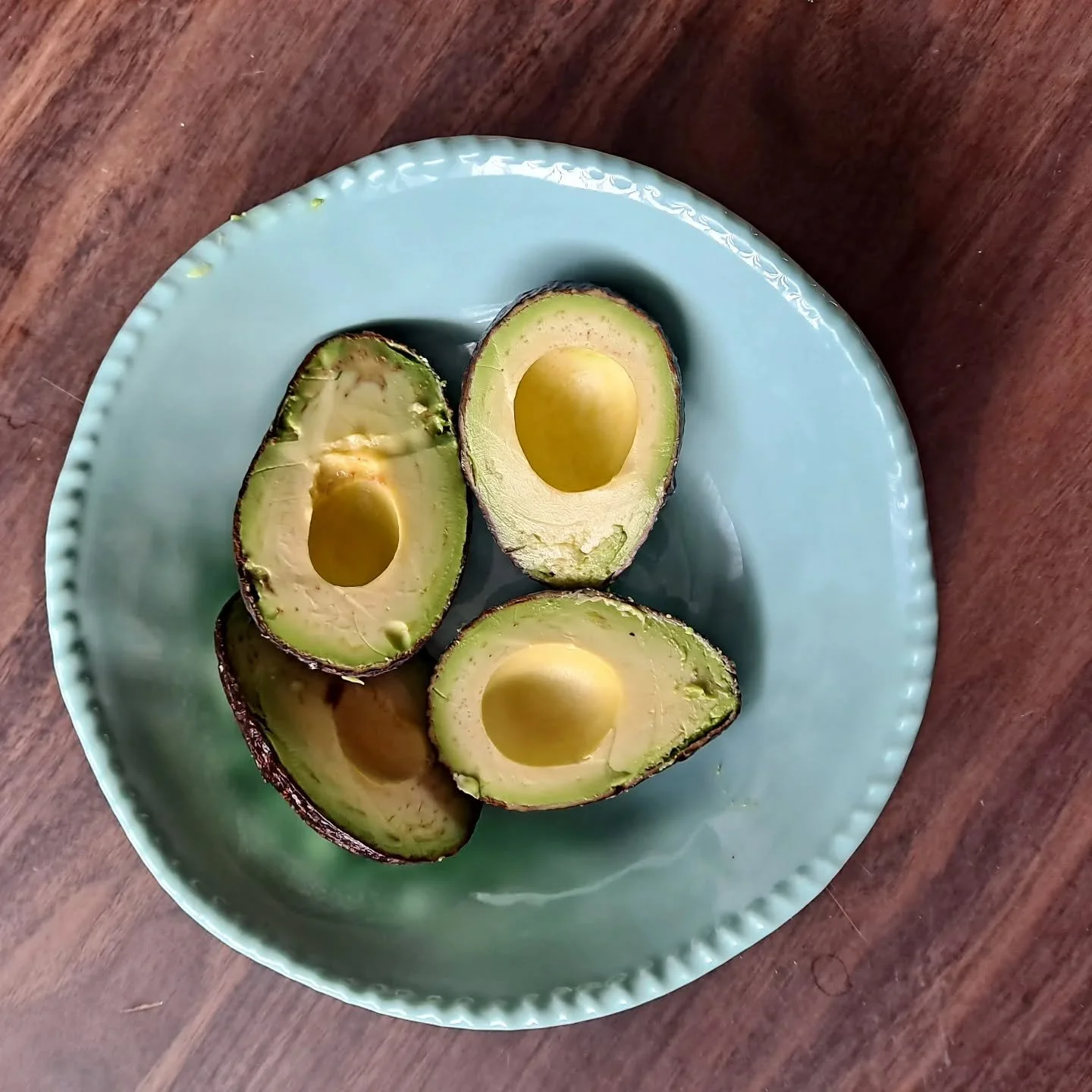 The stars must be aligned:  I have a good hair day, and the avocados cut open perfectly&hellip;something good is going to happen :)
#goodenergyday #Takethewin #momlife