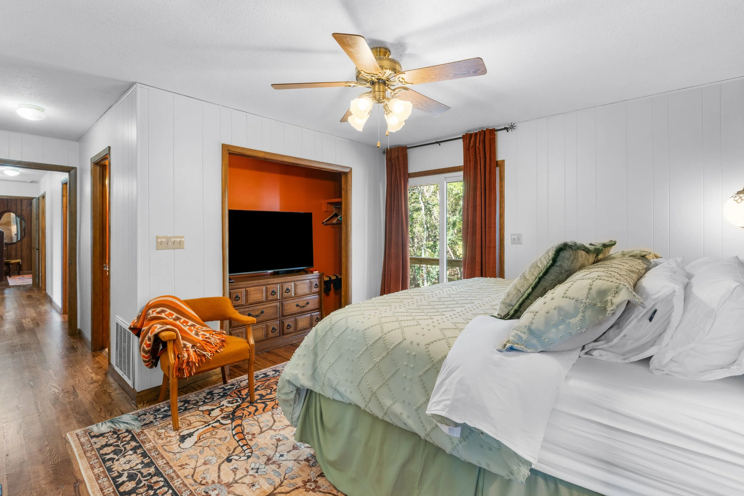 Bedroom One, One King Bed