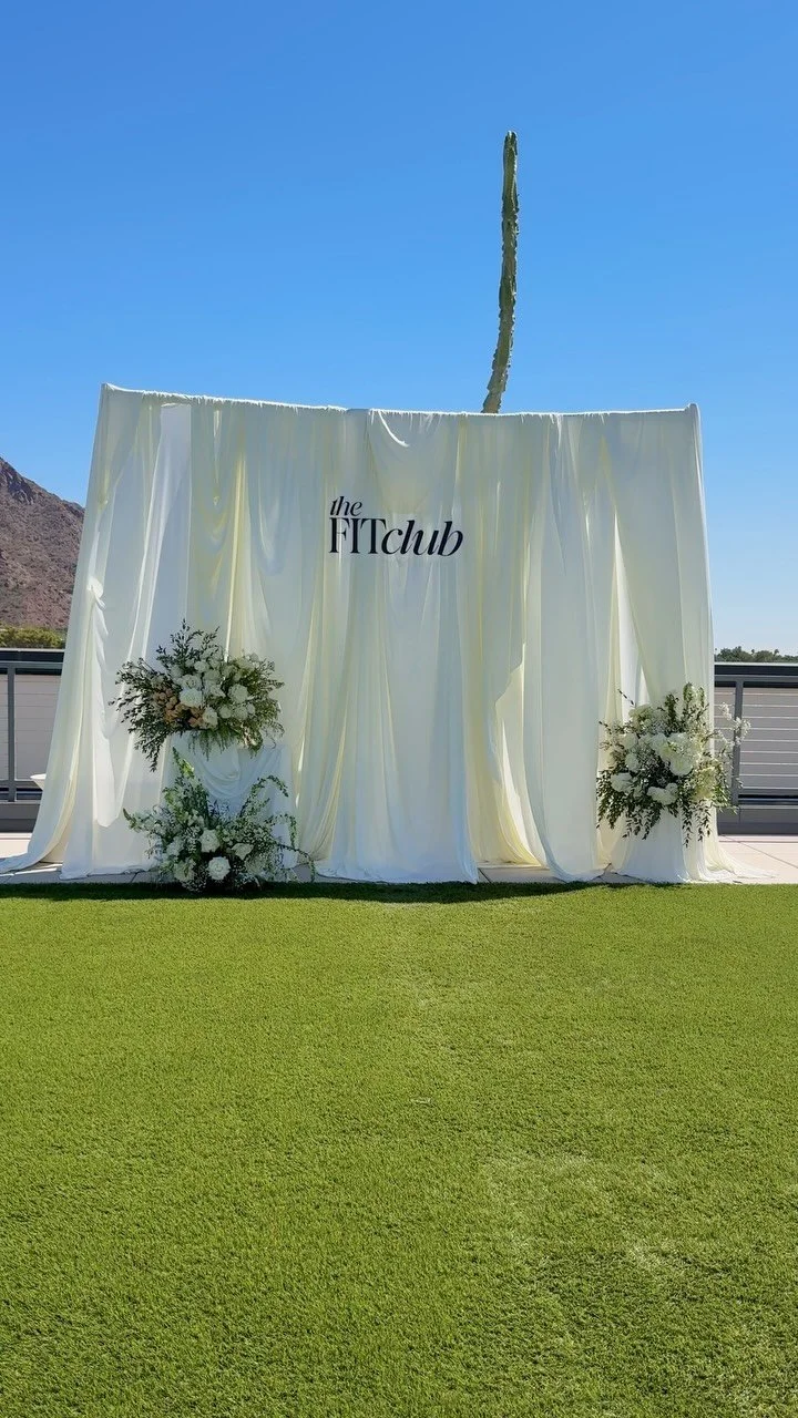 The wind really showed up as the unpaid actor 💨✨ This dreamy backdrop we designed for @joinfitclub @yamimufdi
#ArizonaEvents #ScottsdaleEventDesign #PhoenixEventDecor #AZBackdrops #EventDecorAZ #WonderWallAZ #AZEventPlanner #ArizonaWeddingDecor #S