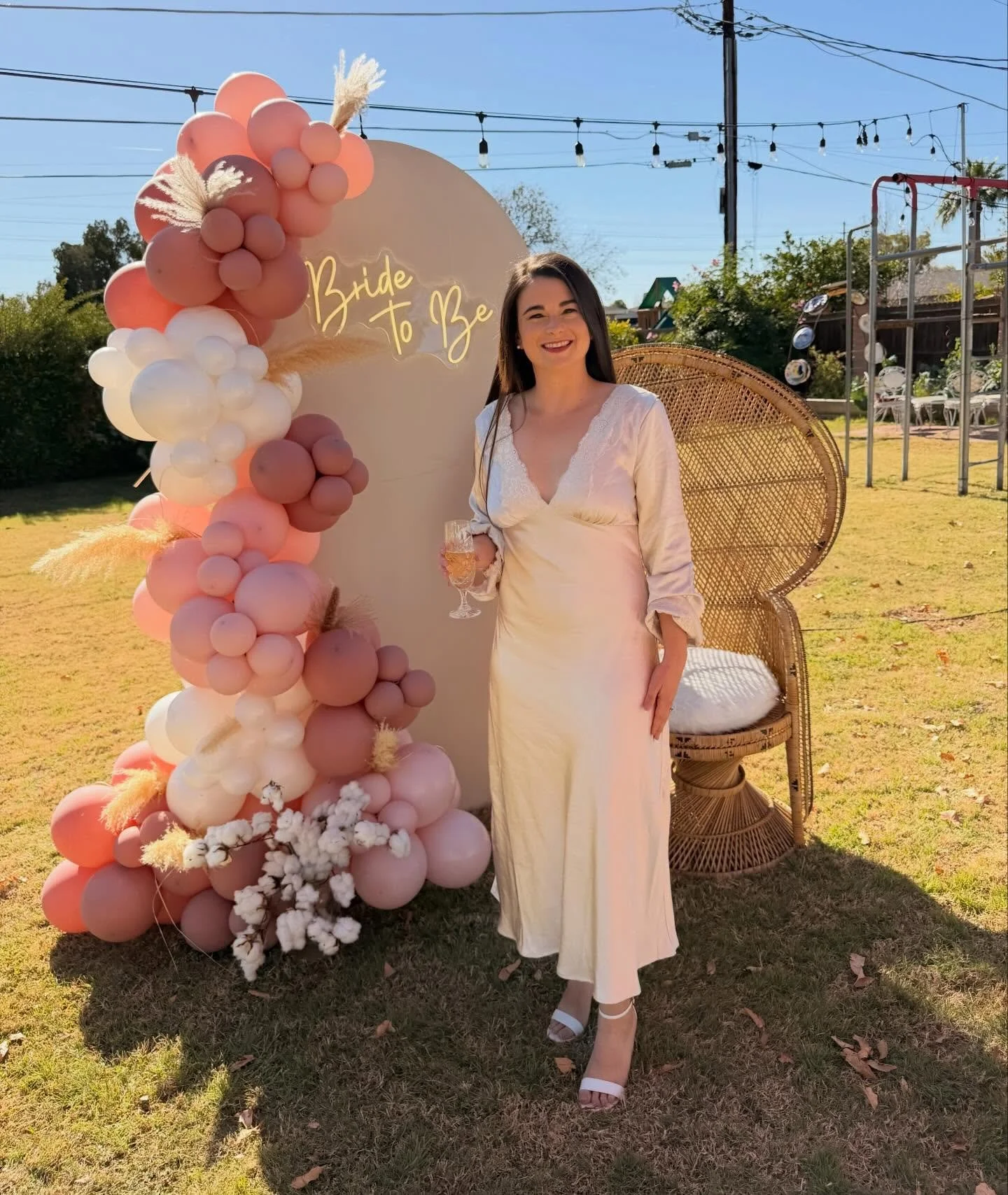 Soft blush tones, boho textures, and a whole lot of bridal magic 🤍
This Bride To Be moment was styled with a custom balloon installation, statement backdrop, and peacock chair to create the perfect photo-worthy setup for an intimate outdoor bridal c