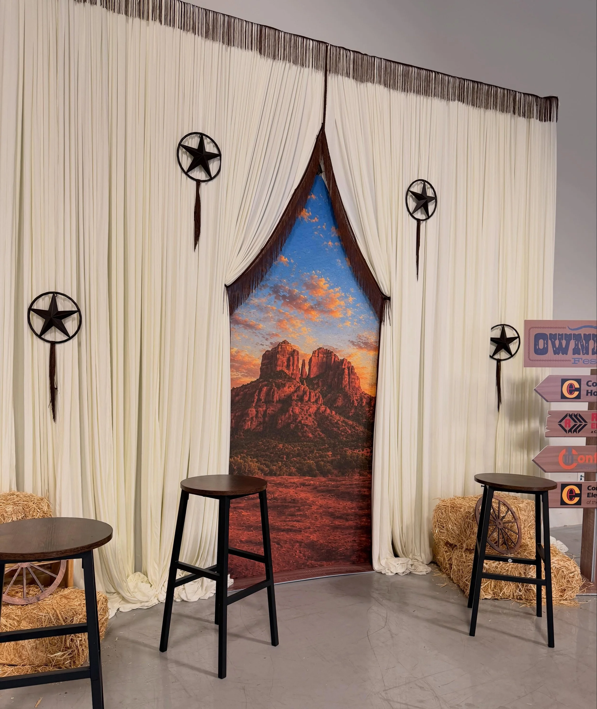Where Arizona sunsets meet western charm 🤠✨

Custom draping, desert-inspired backdrops, and all the details that transform a space into an experience. This Wild West-inspired setup brought the beauty of the Southwest indoors with a dramatic Sedona s