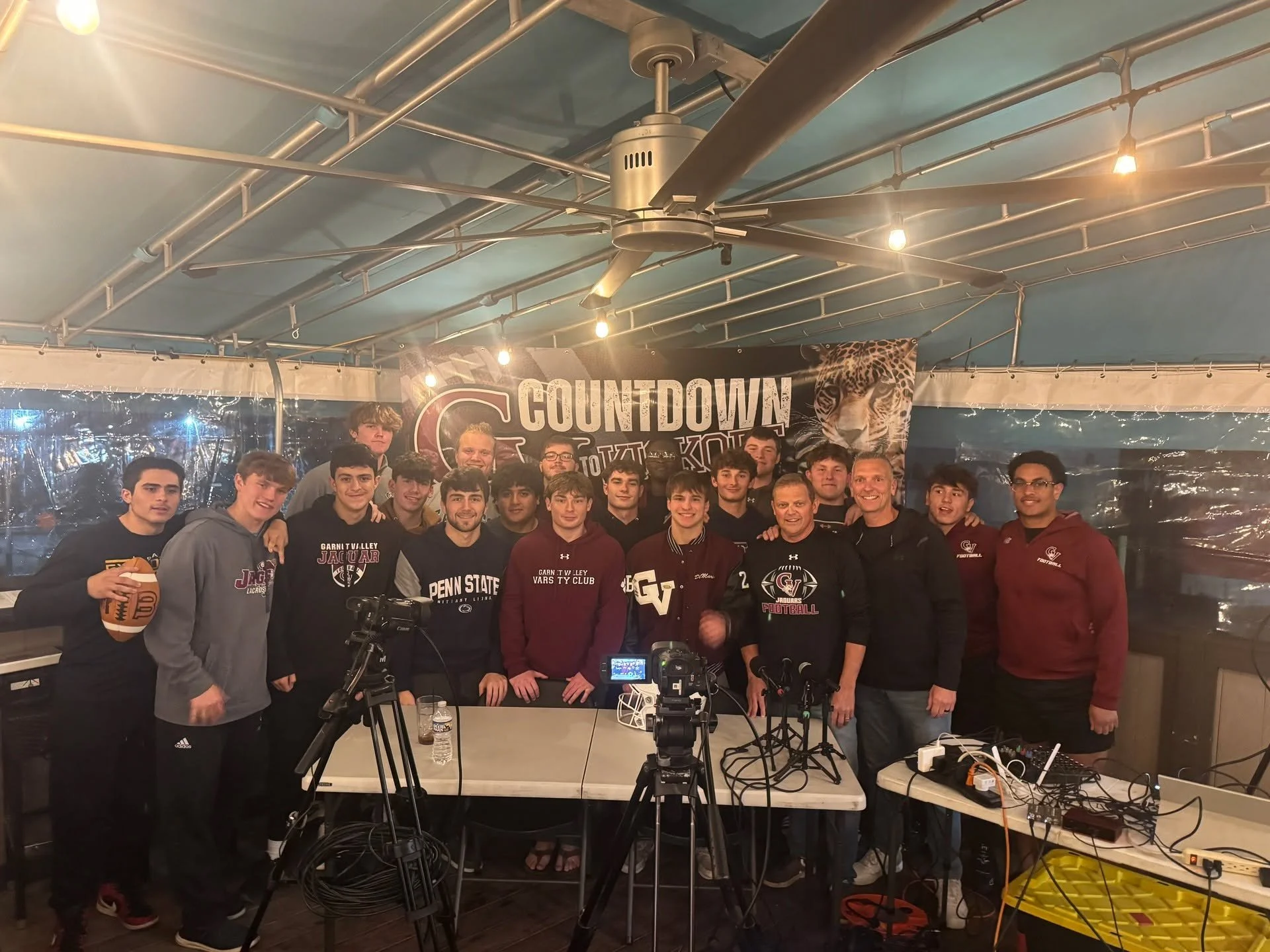 Our Seniors had an awesome night at the GV Countdown to Kickoff Show at Ashley's Restaurant yesterday! Thank you to Greg Mink and Scott Green for the impact you have on our entire program! @ashleysrestaurantandbar