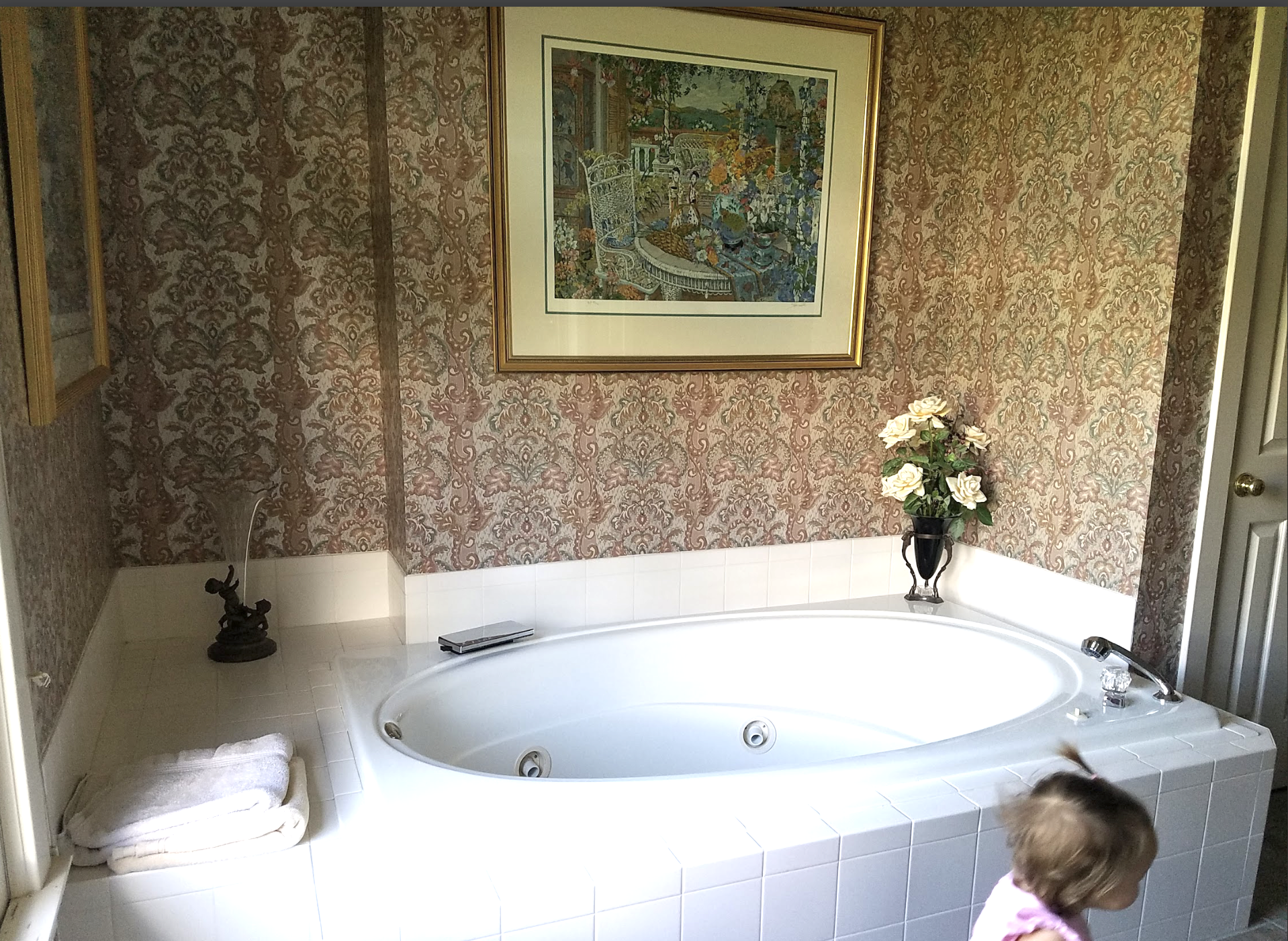 Master Tub Before.png