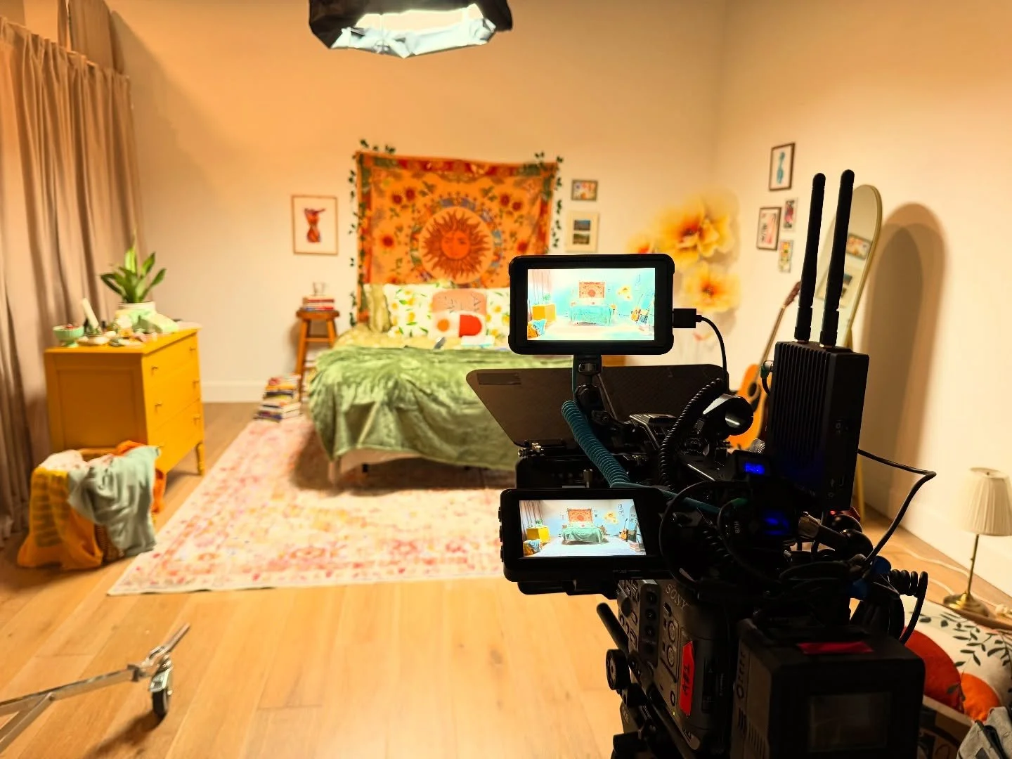 sweet lemons &amp; seattle sunsets, summer with yous magic, so i will savor everything about it 
coffee with cream at the corner, then we do it over, over and over, and over
when can i see you next? 
i don&rsquo;t know what this is&hellip;i know it i