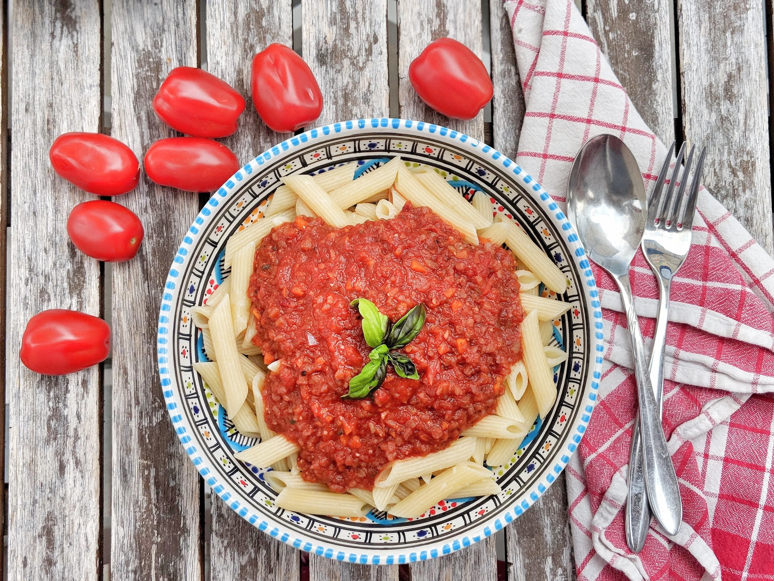Vegane Pasta Bolognese mit Geheimzutat