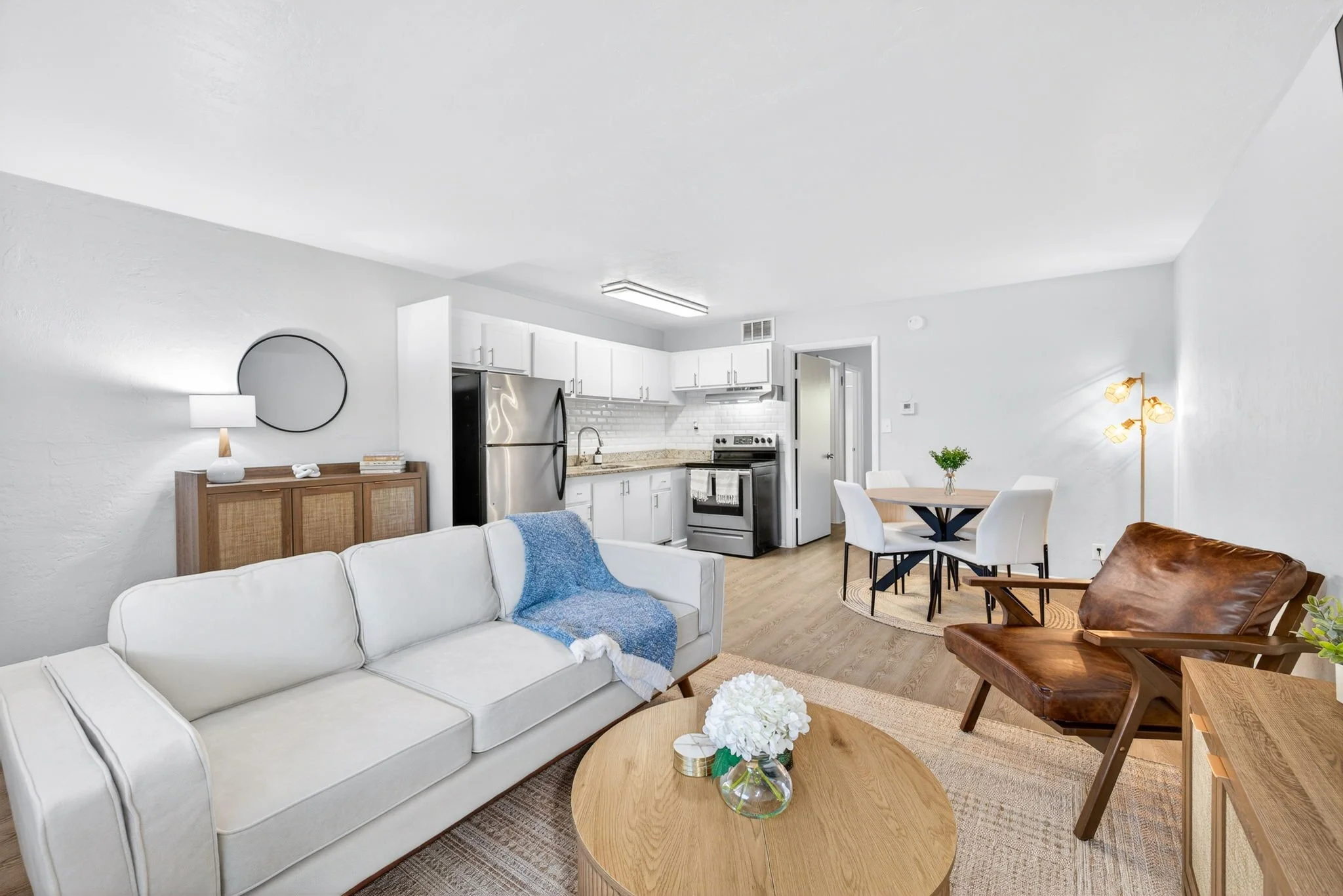 34-Living Room 4.jpg